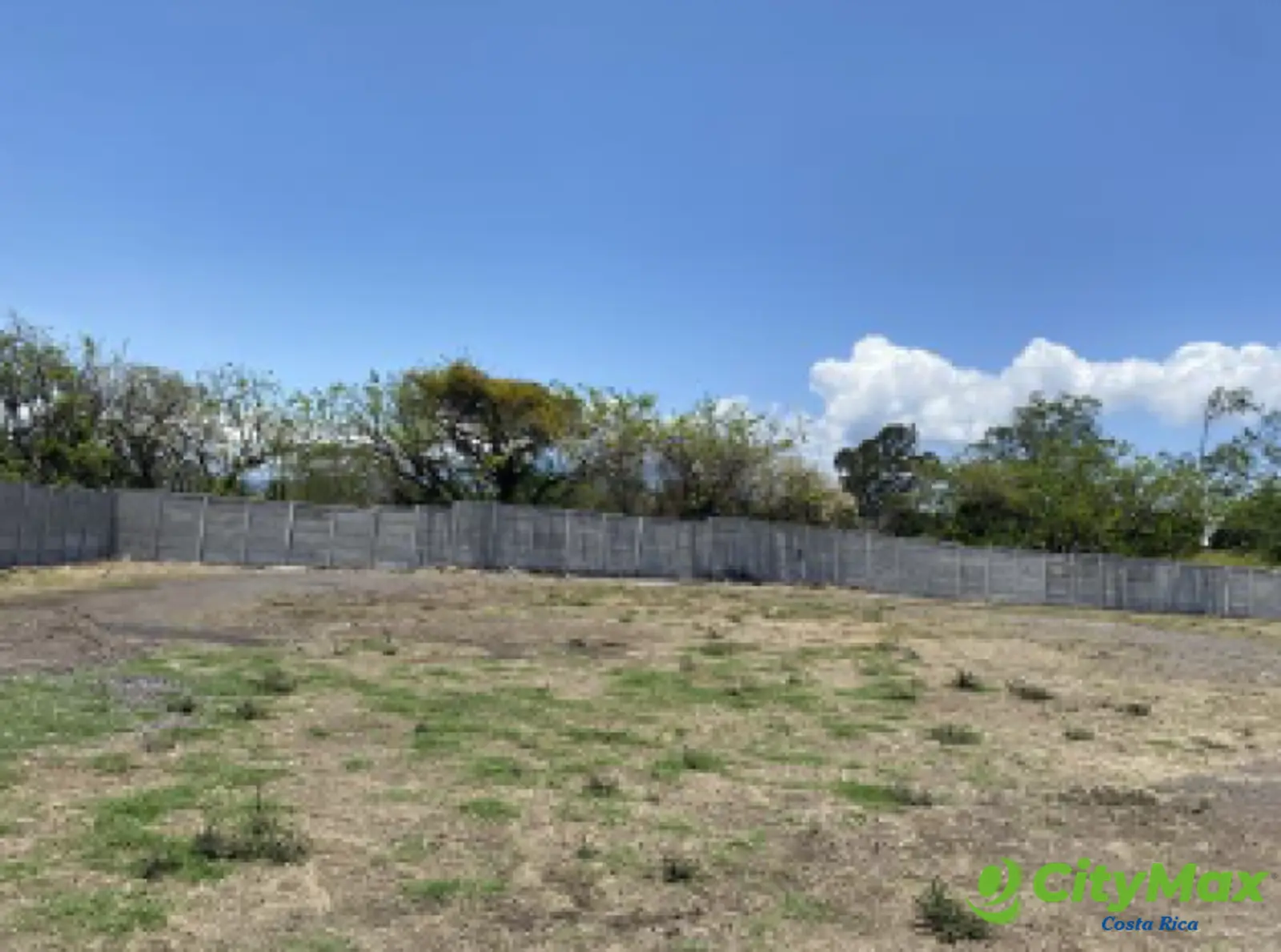 Terreno comercial en venta centro de Tibás San José CR - foto 2