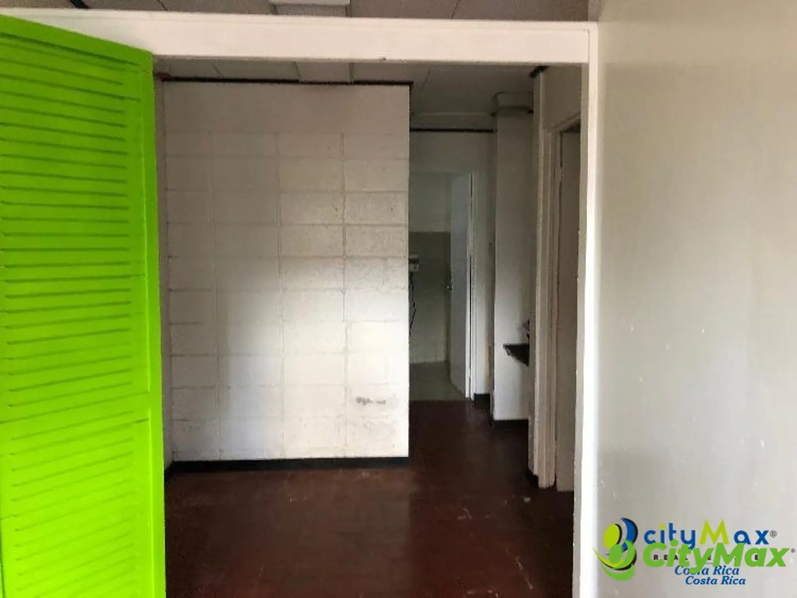 Oficina en Renta cerca Centro Comercial El Pueblo - foto 5