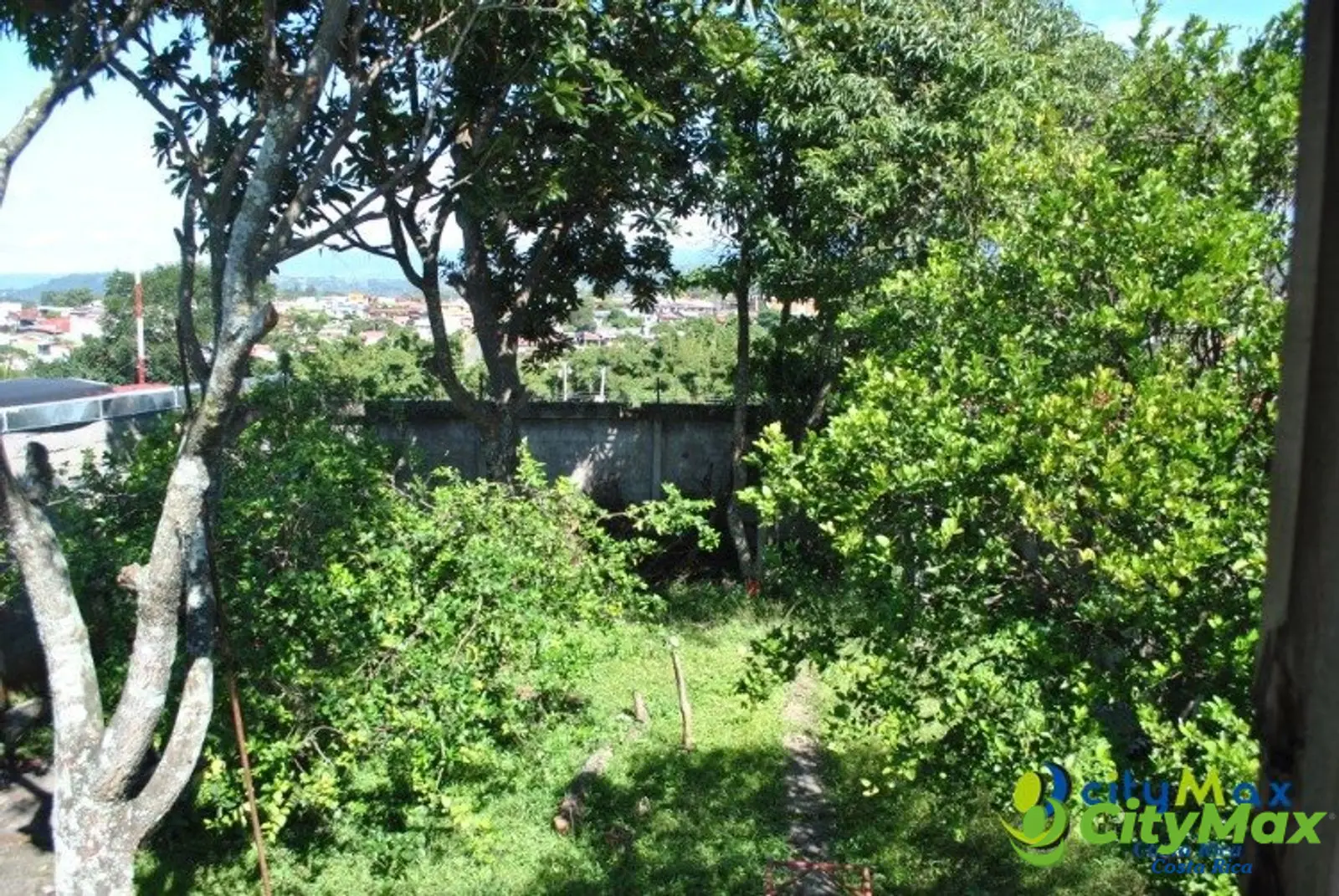 Casa en Venta en Alajuela Centro con Amplio Jardín - foto 10
