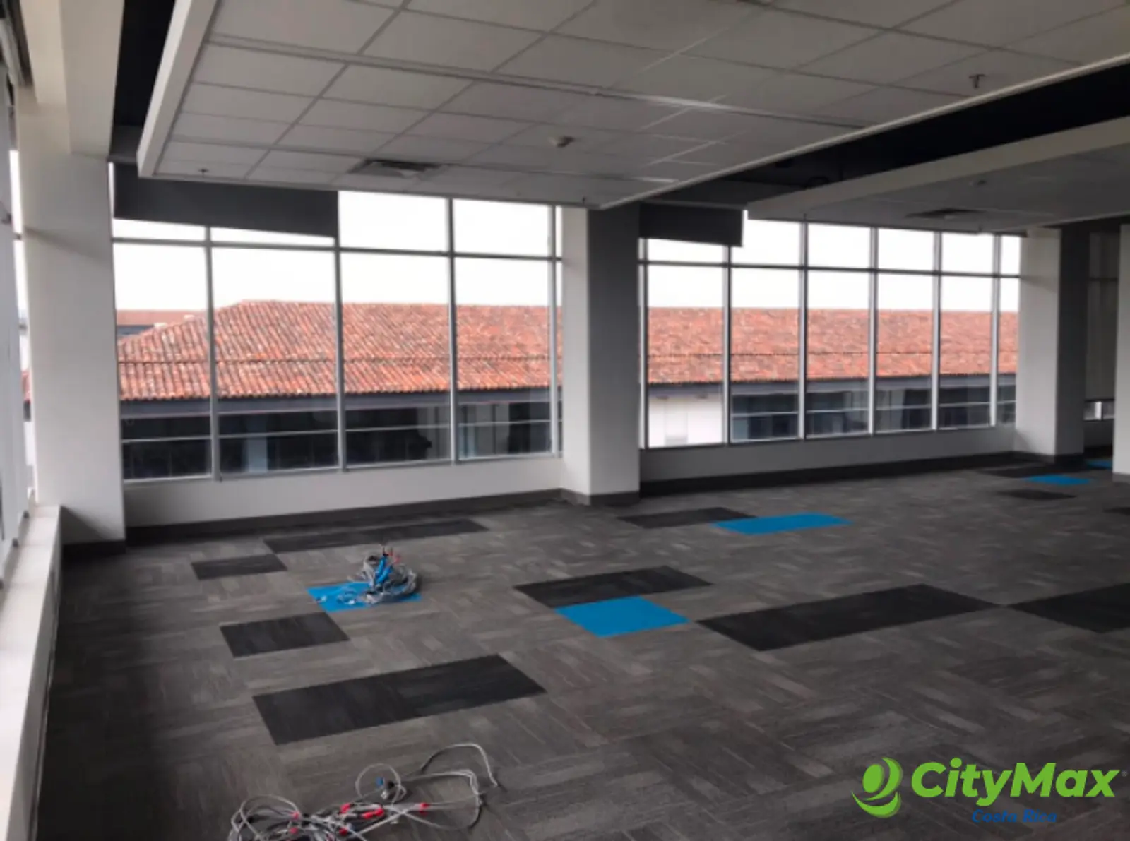 Amplia Oficina En Alquiler de 1650m² en Belén SJO - foto 6