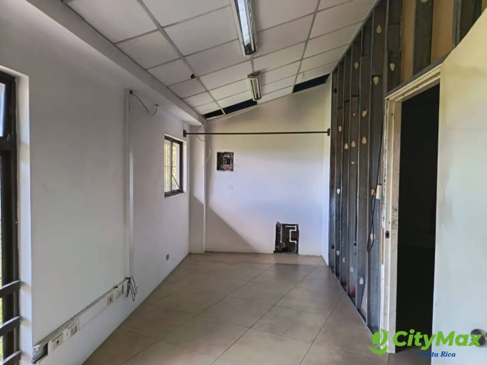Local Comercial en Alquiler en Escazú San Rafael        - foto 5
