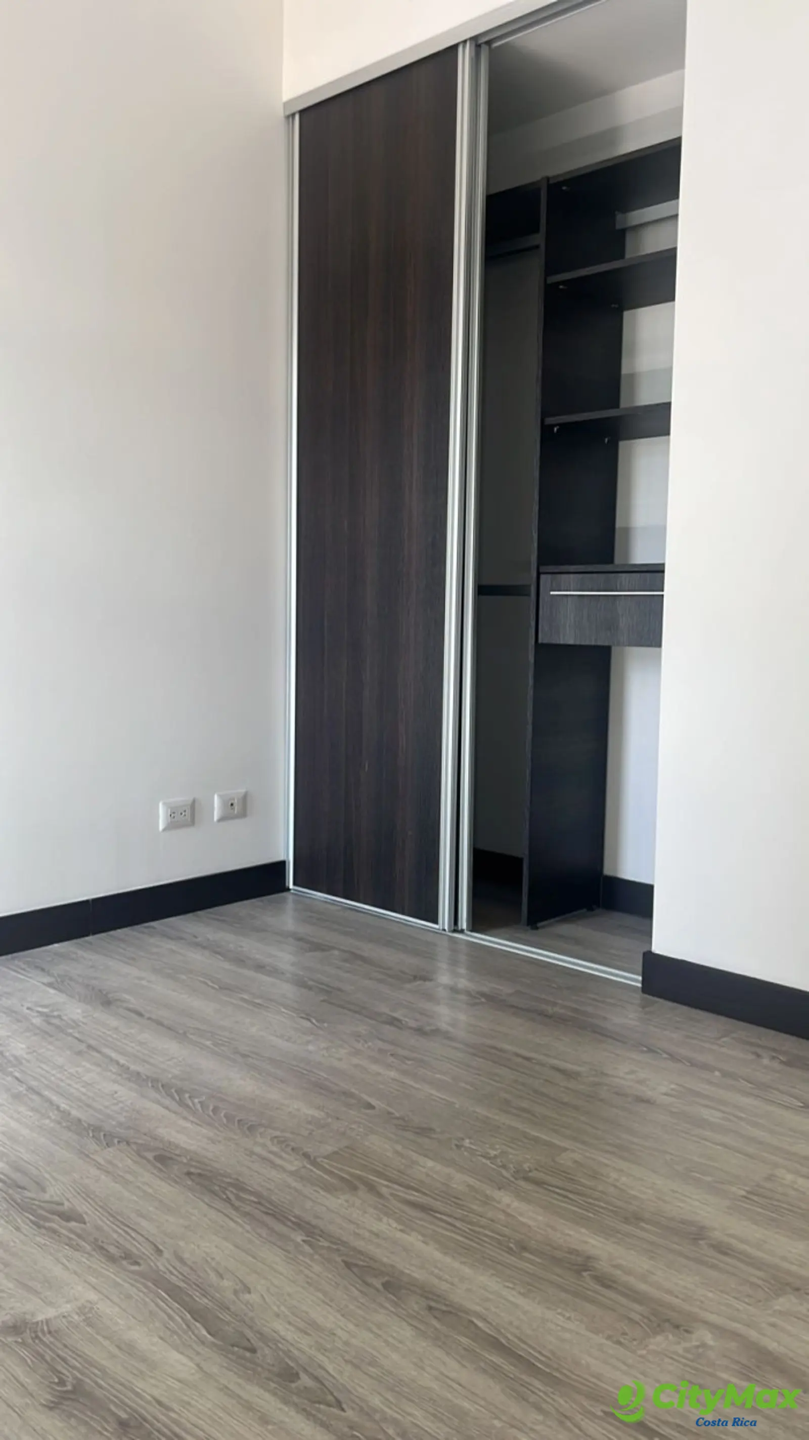 En Venta bello apartamento amueblado en Rorhmoser C.R. - foto 11
