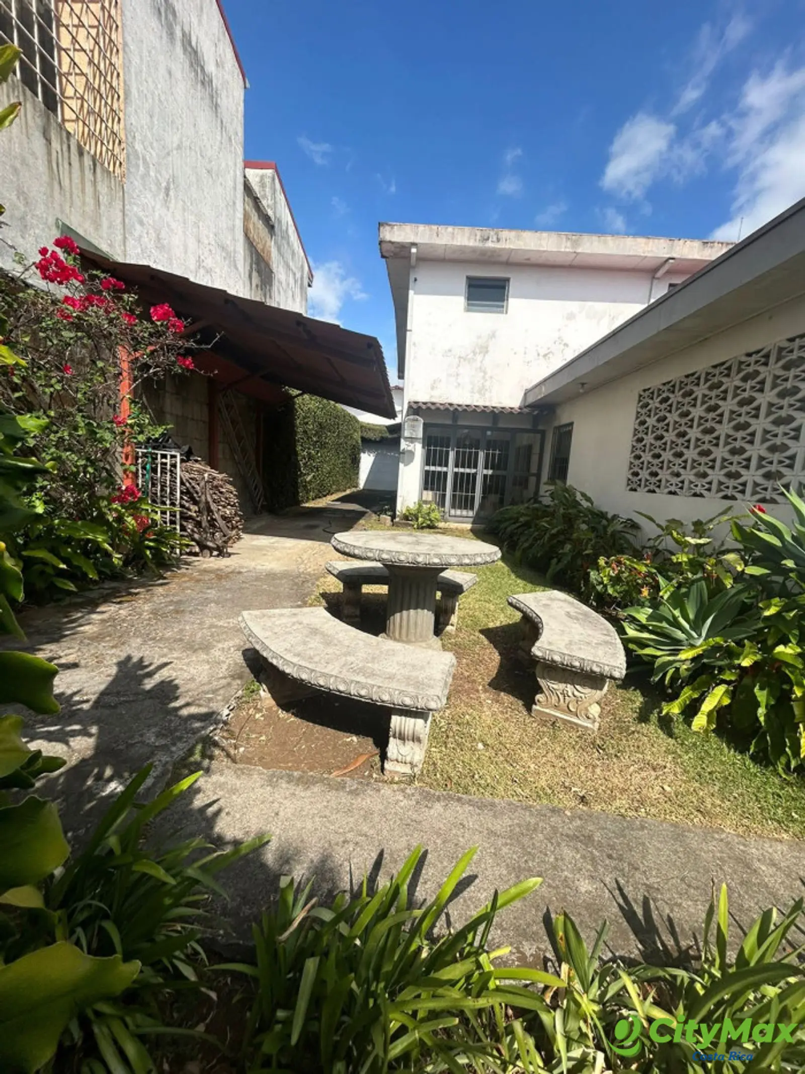 En venta y en Alquiler  hermosa casa en Heredia  - foto 3