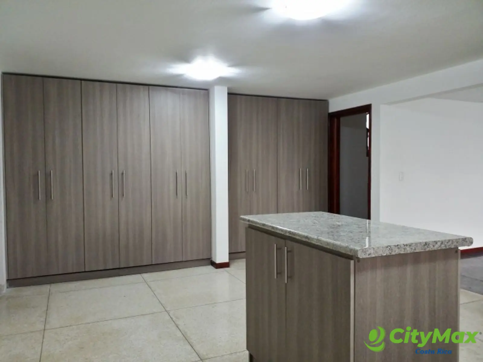 Casa en venta en Rohrmoser San José CR con piscina - foto 7