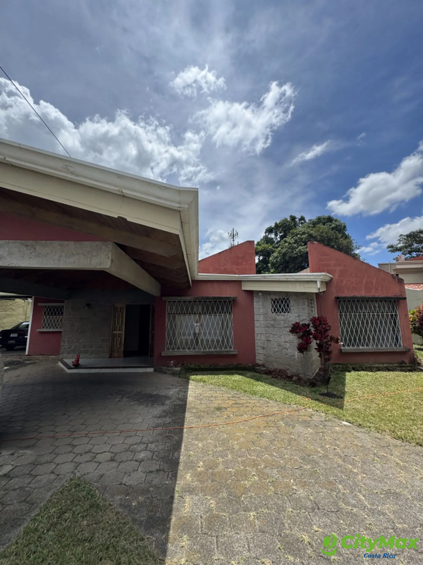 Casa amplia en venta en Guachipelín de Escazú - foto 3