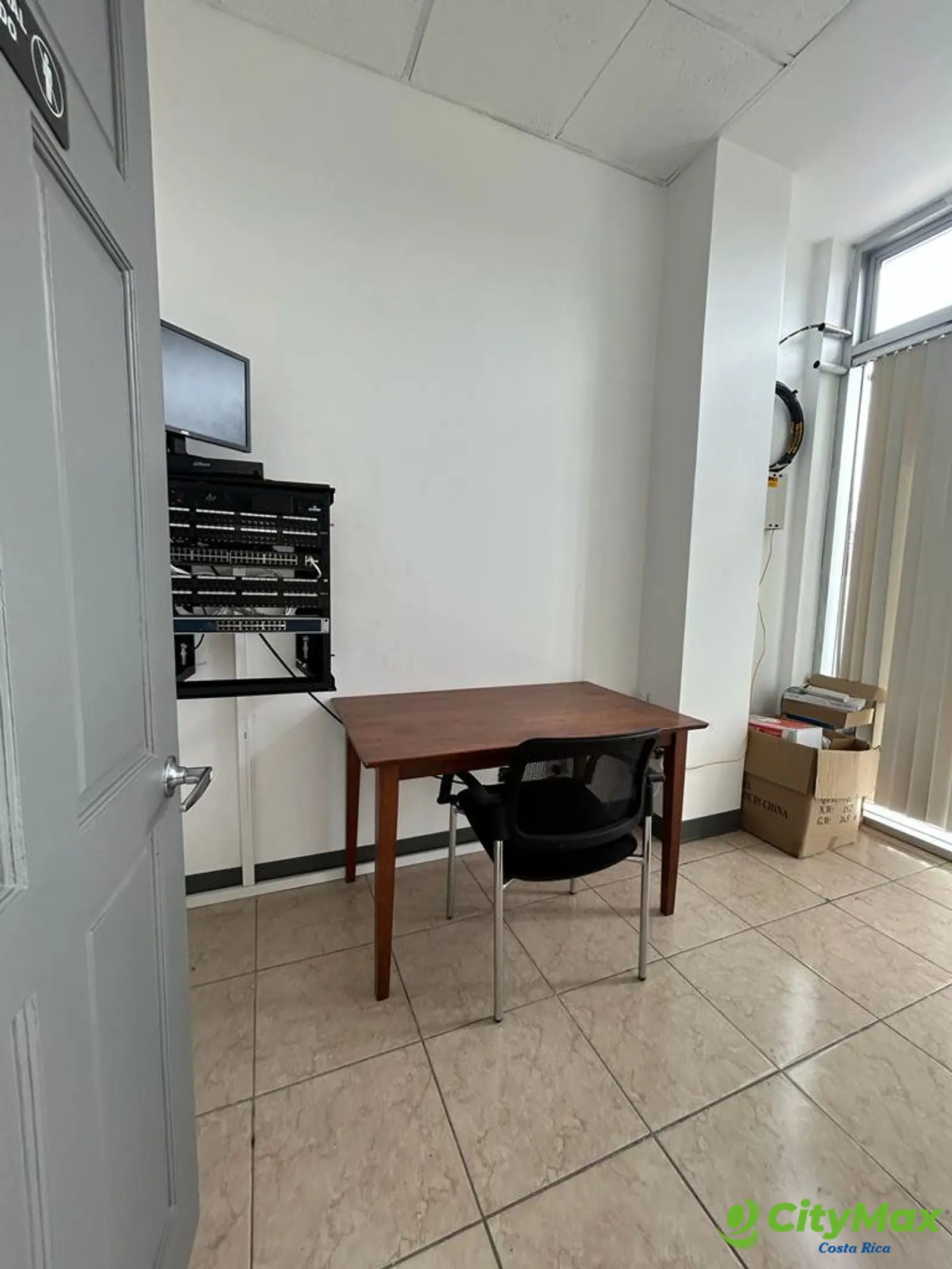 En alquiler edifico de 690 m² para oficinas en la Uruca - foto 2