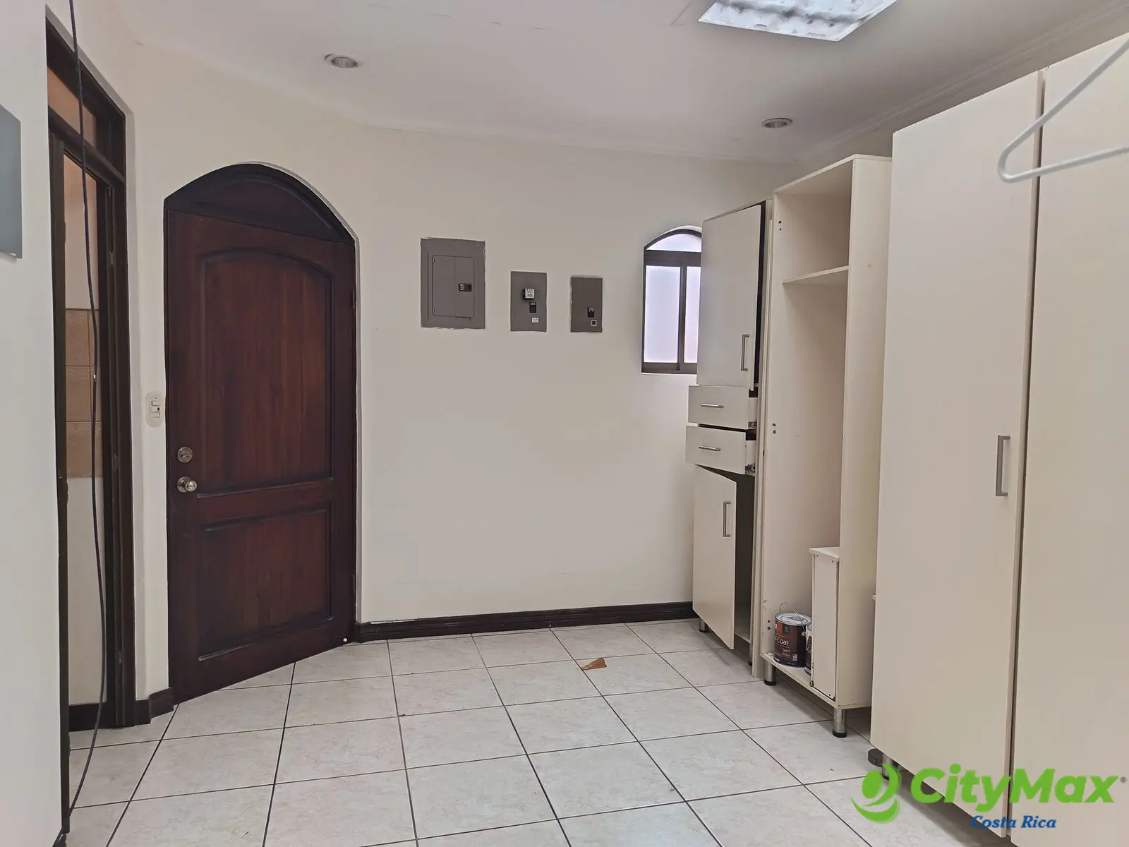 Hermosa Casa en Venta o Renta en Condominio en Moravia. - Cuarto de lavado