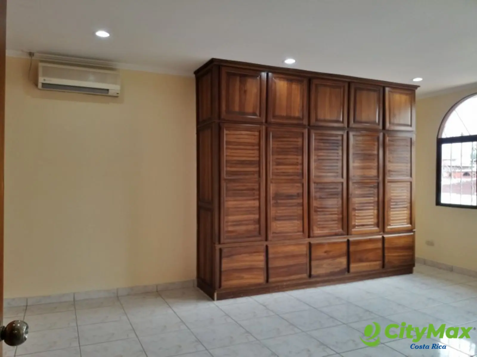 Hermosa Casa en Venta Urbanizacion La Trinidad Alajuela - foto 6