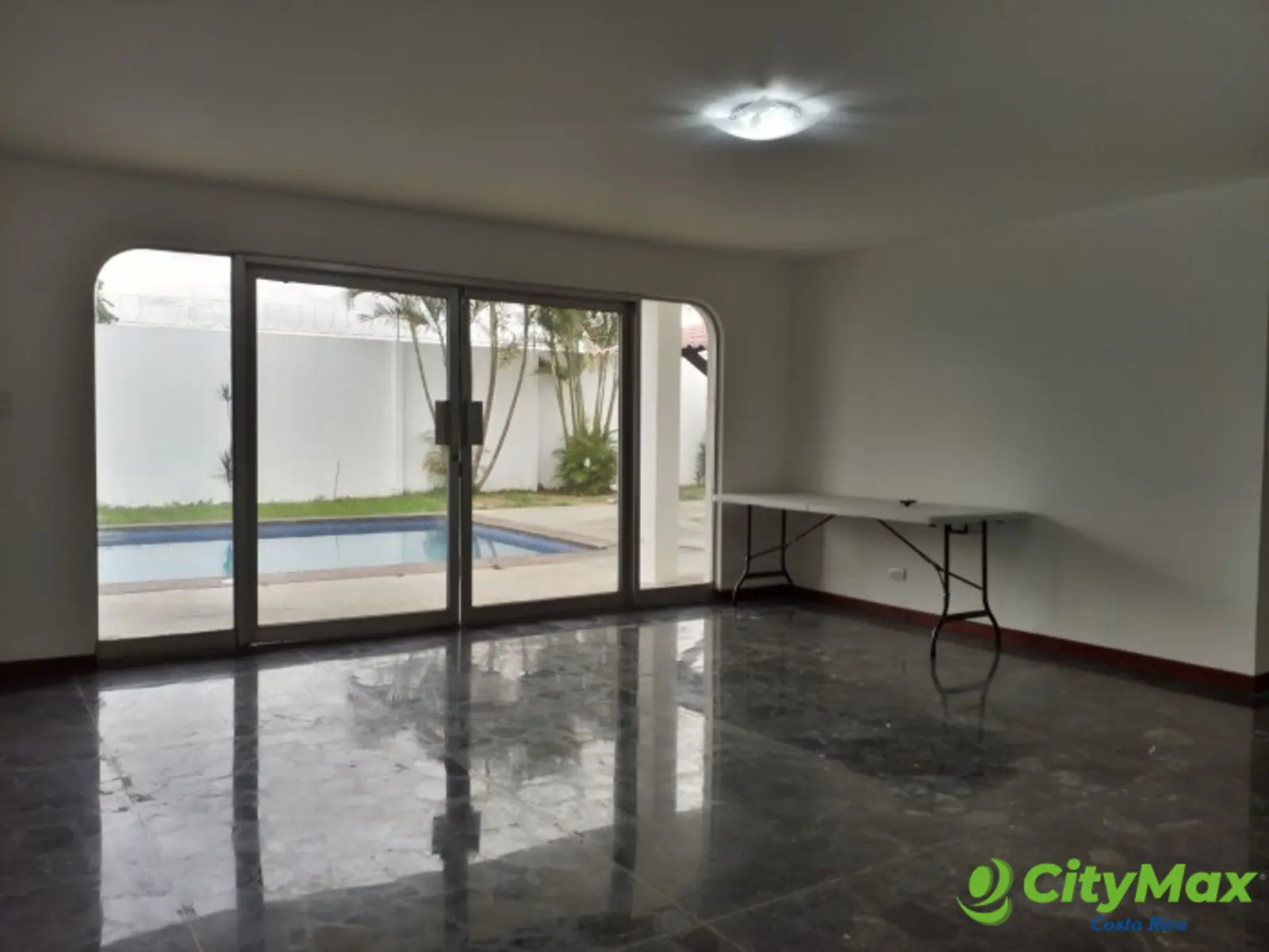 Casa en venta en Rohrmoser San José CR con piscina - foto 8