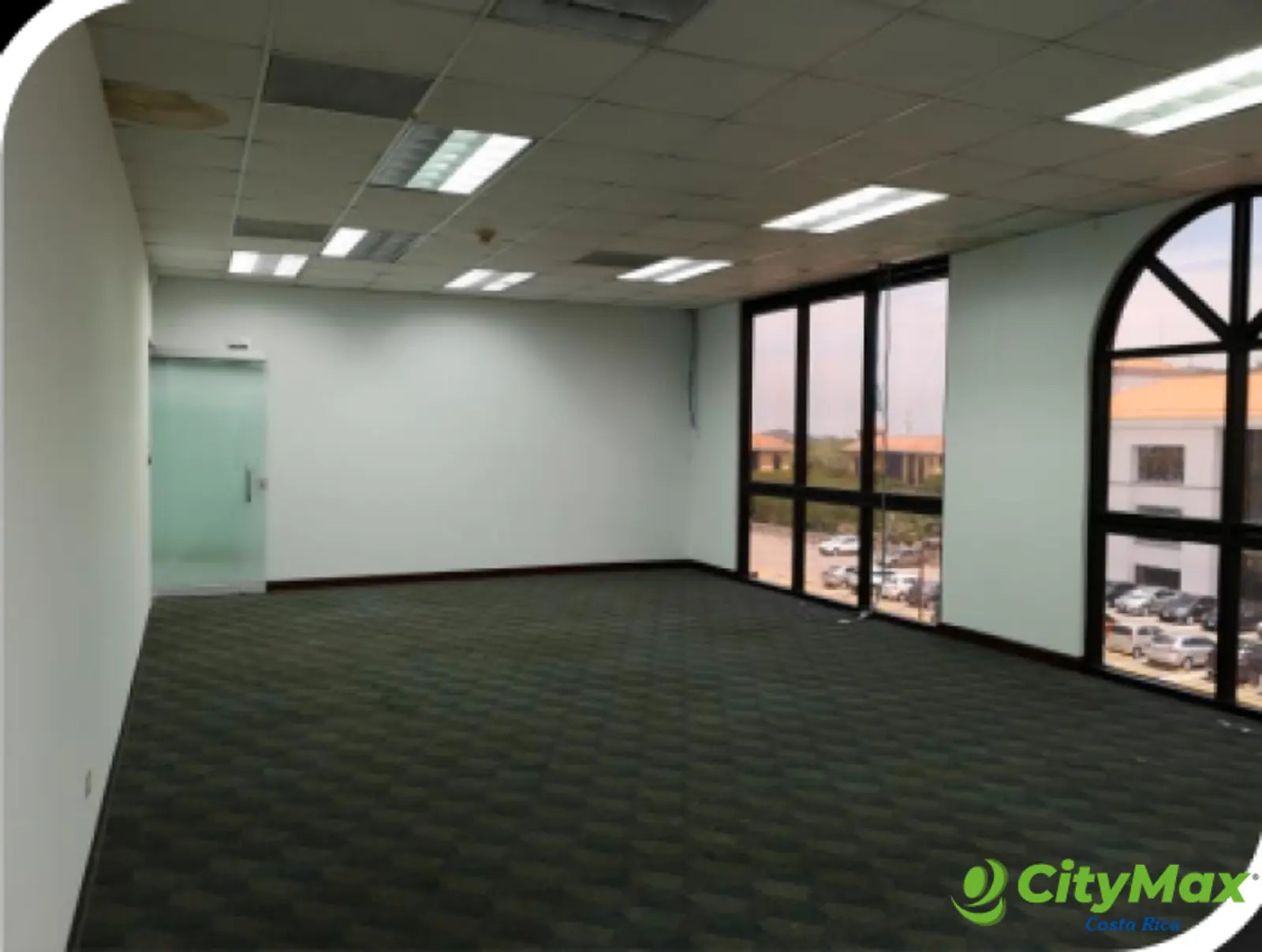 Arriendo espacio de 547m² en Oficentro en Santa Ana - foto 2