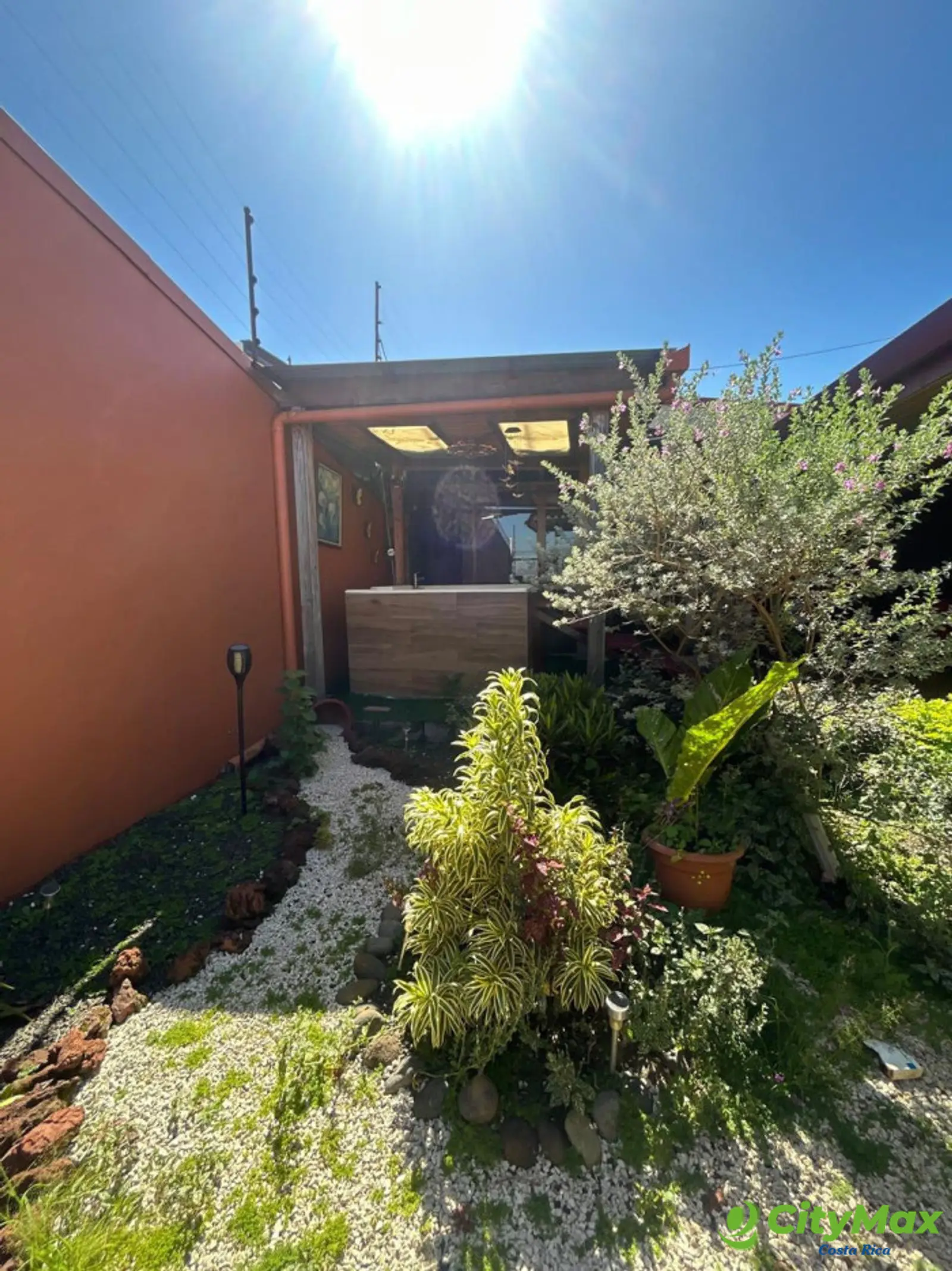 Venta de hermosa casa en Heredia Mercedes Norte  - foto 7