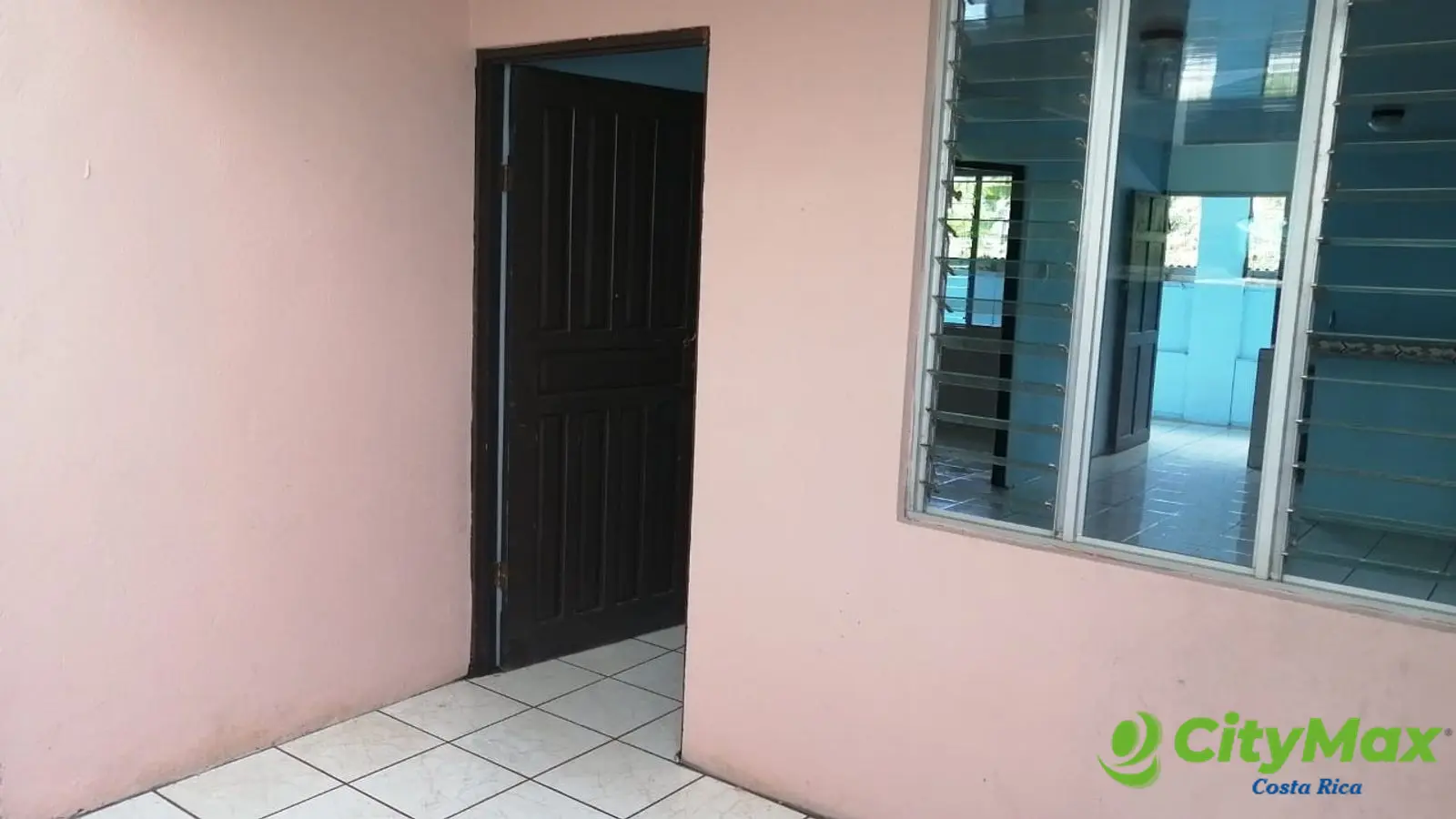 En Venta propiedad con 2 casas, 1 apartamento y 1 local - foto 2