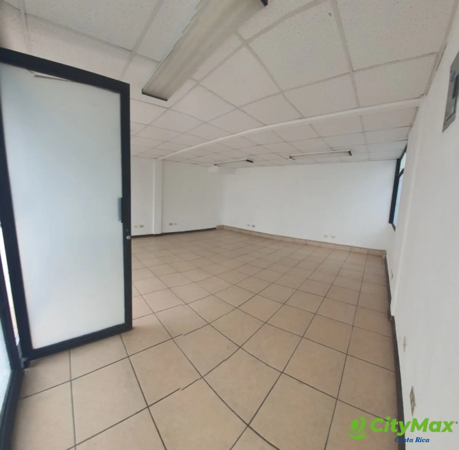Local Comercial en renta Centro Comercial San Jose - foto 4