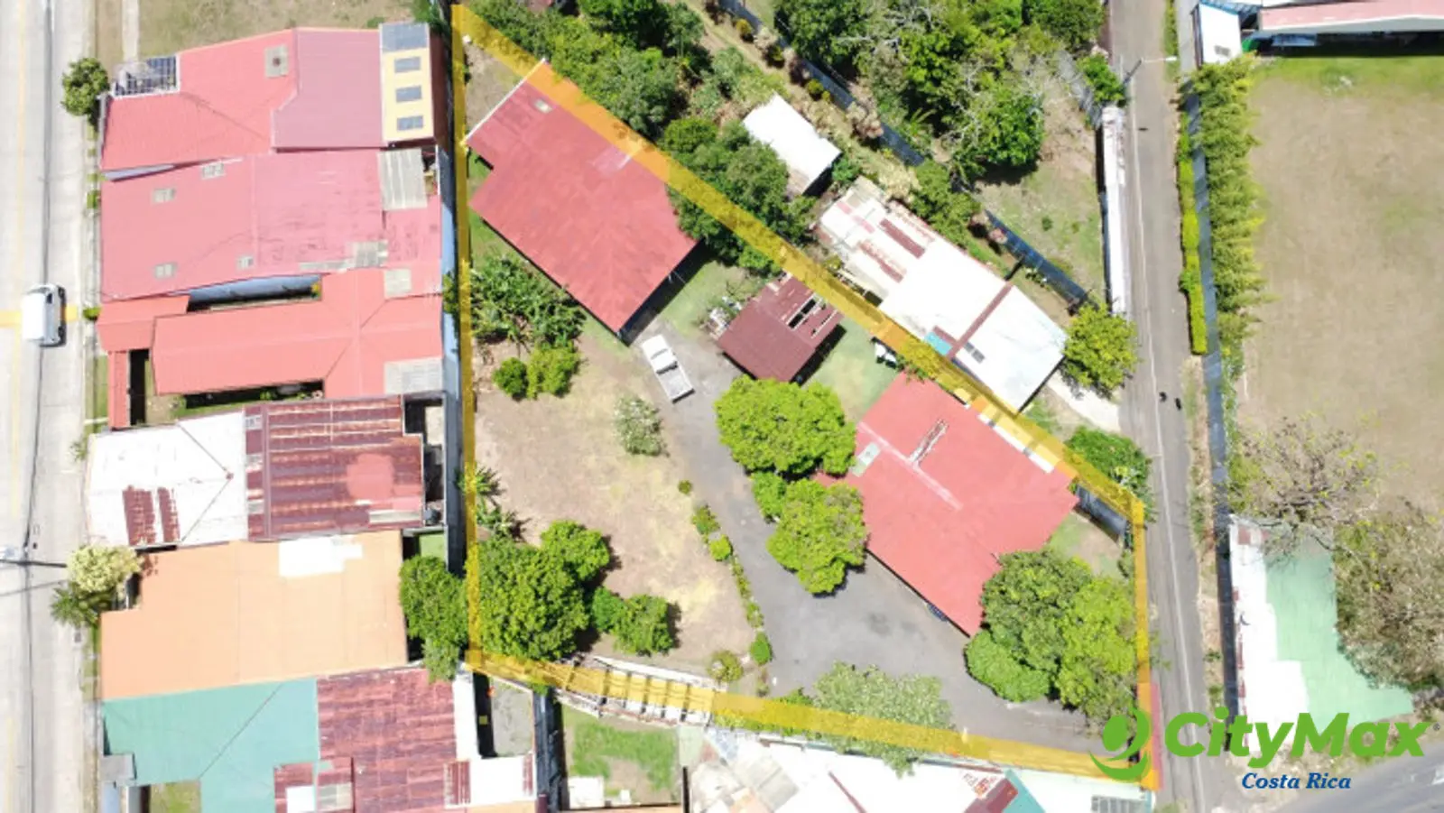 En Venta Amplia Casa En Santa Lucia De Heredia - Toma Aérea