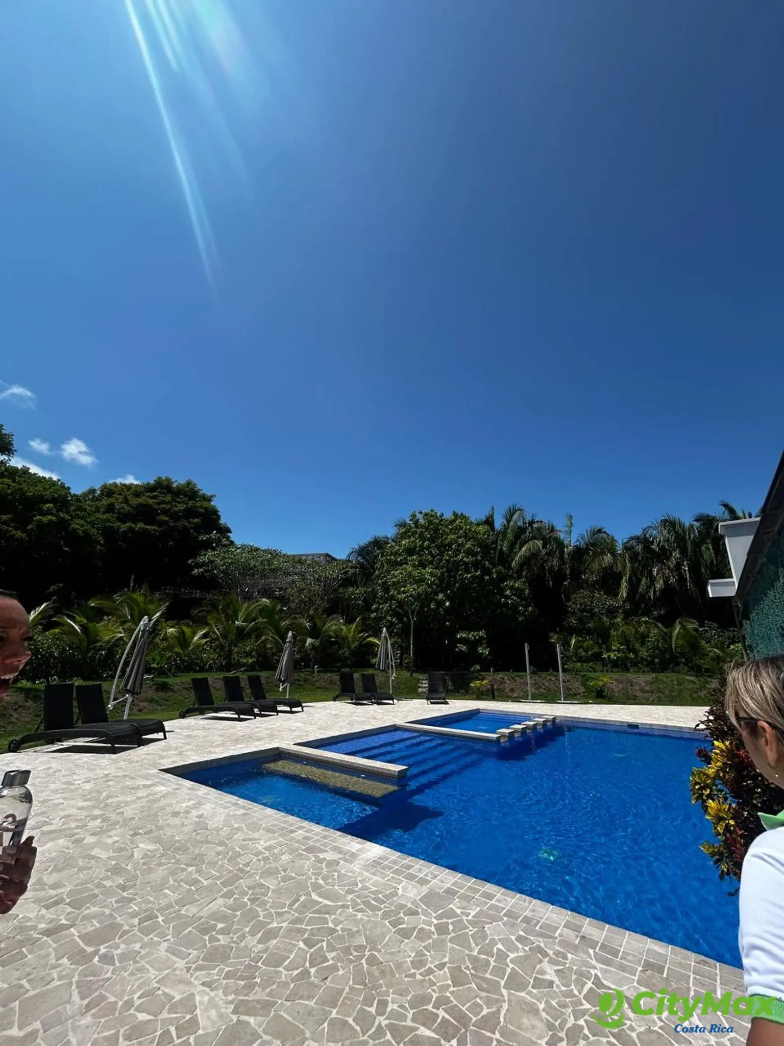 En Venta Moderno Apartamento condominio Playa  Hermosa - foto 2