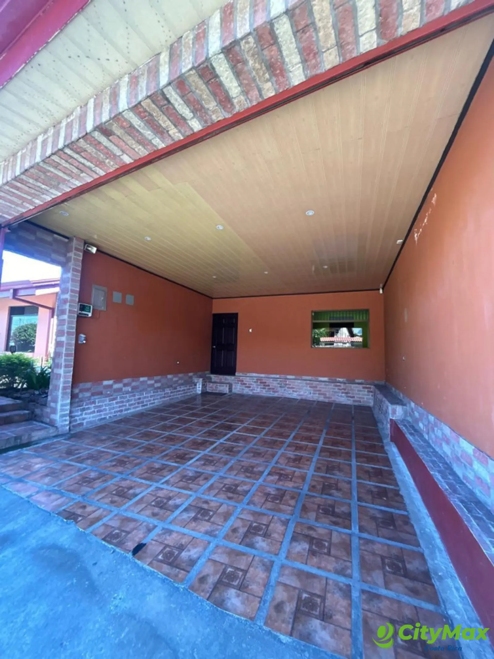 Venta de hermosa casa en Heredia Mercedes Norte  - foto 4