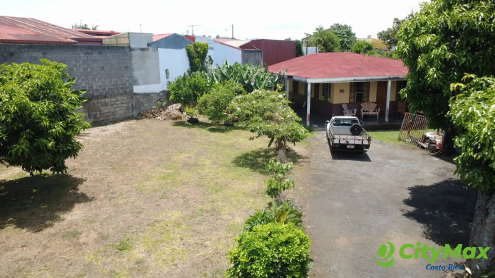 En Venta Amplia Casa En Santa Lucia De Heredia - Casa 2