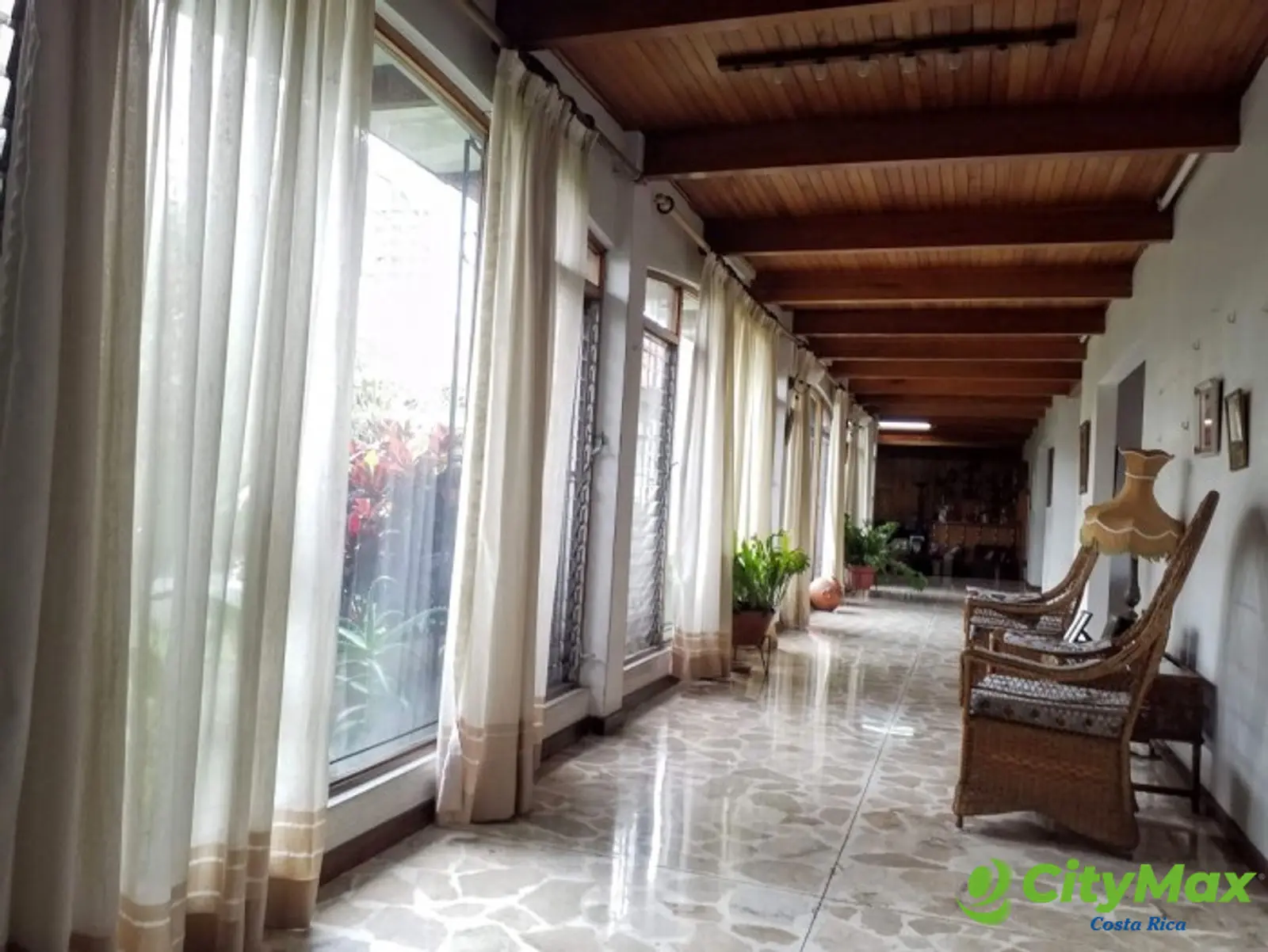 Se vende amplia casa en Rohrmoser San José Costa Rica  - foto 8