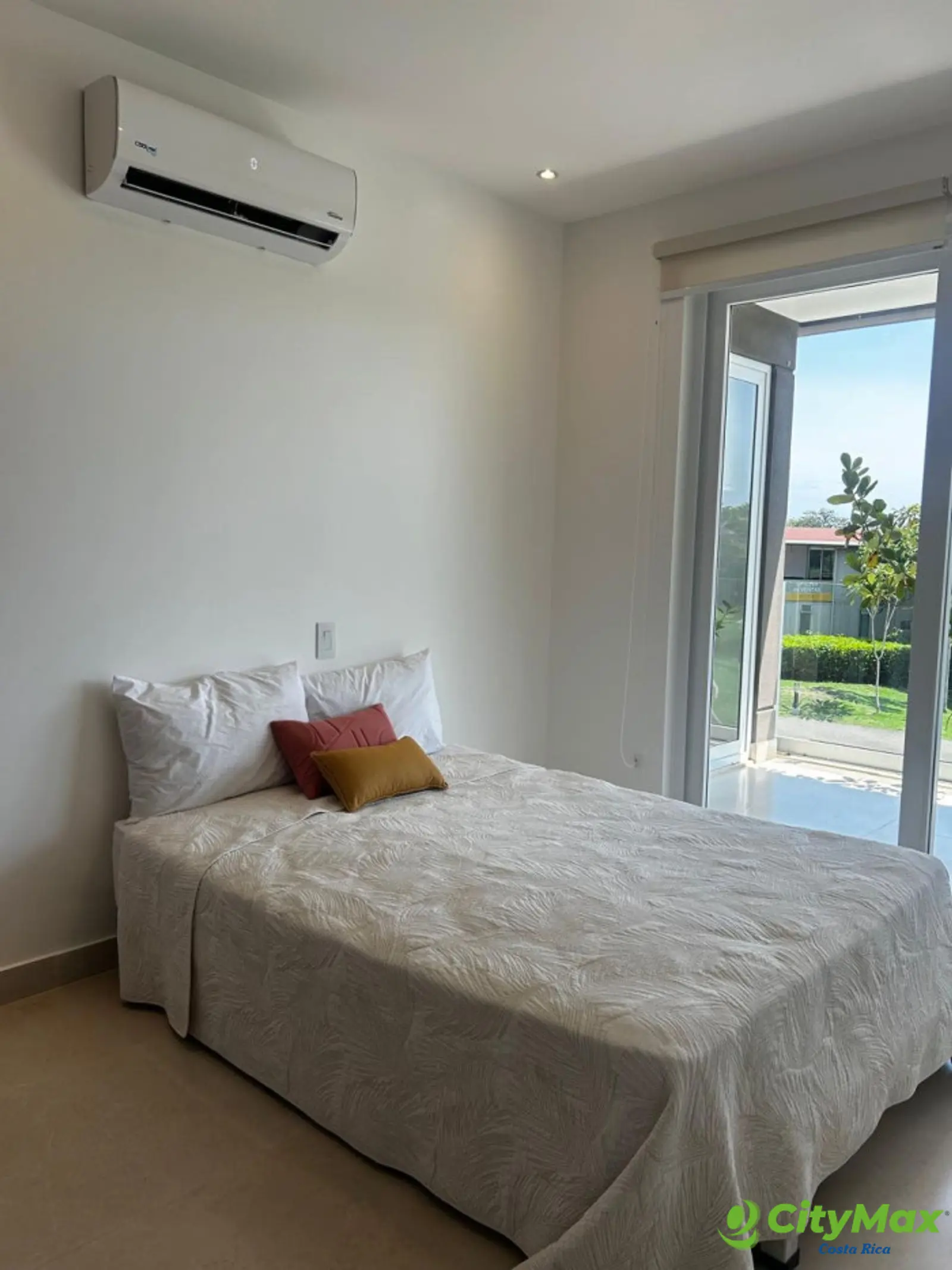 Venta apartamento en Playa Hermosa Jaco Costa Rica - foto 3