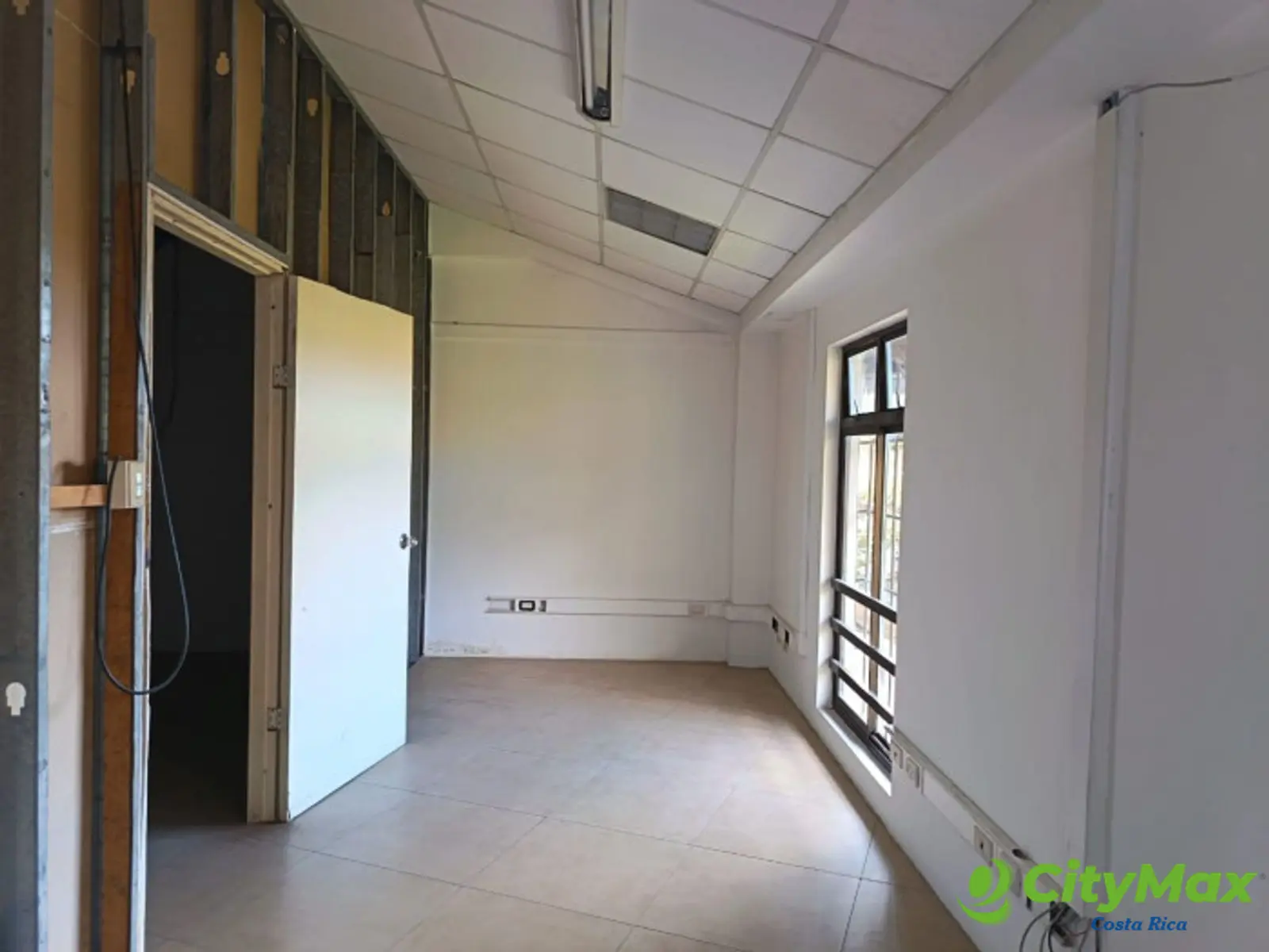 Local Comercial en Alquiler en Escazú San Rafael        - foto 6