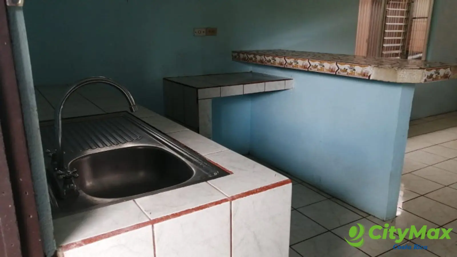 En Venta propiedad con 2 casas, 1 apartamento y 1 local - foto 7