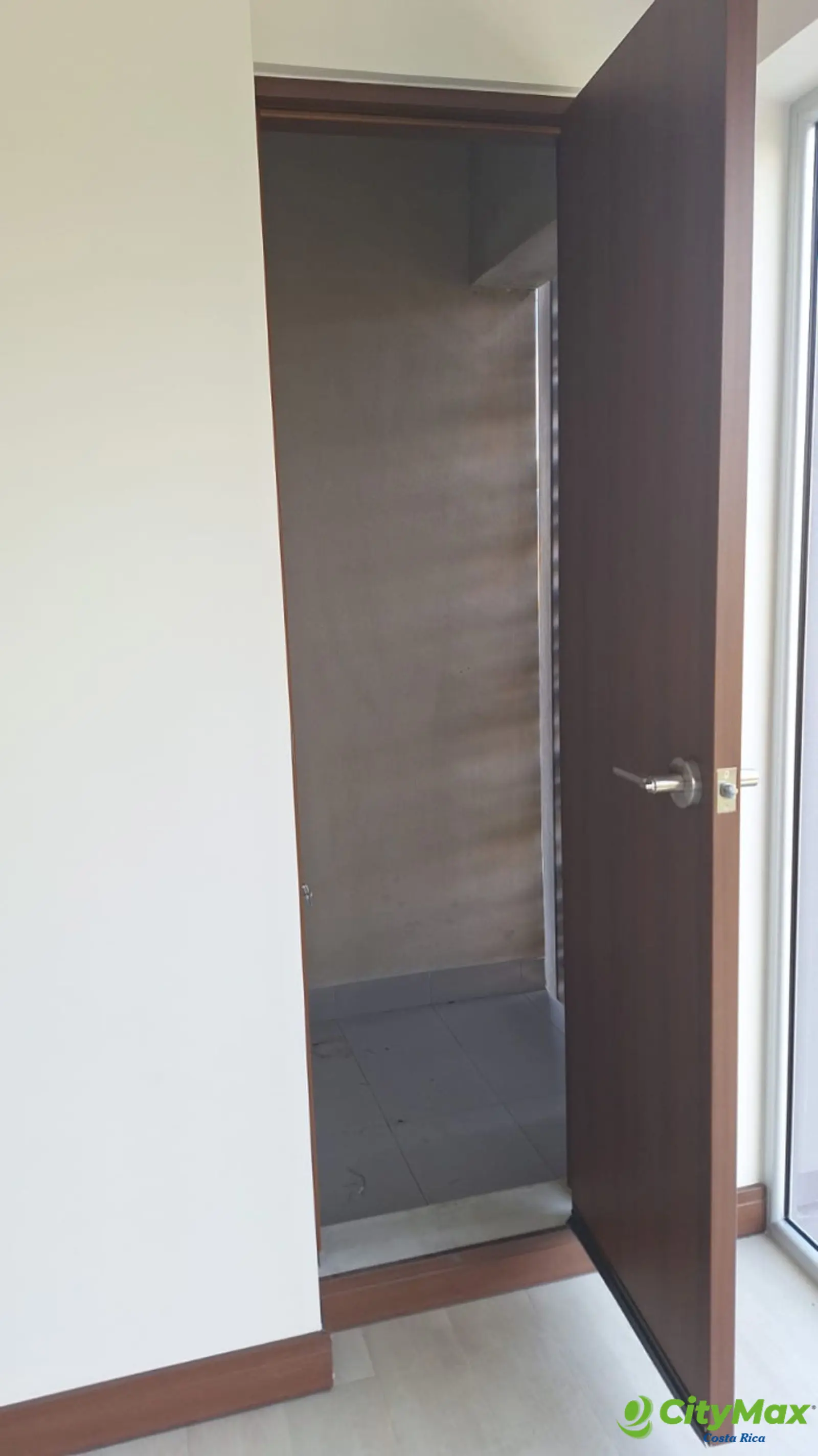Apartamento Semiamueblado en venta Condominio, la Uruca - foto 10