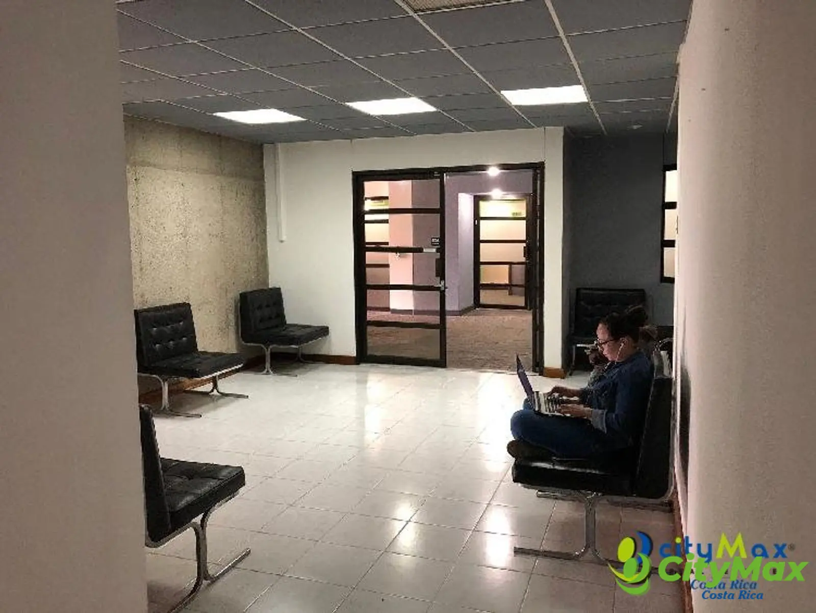 Oficina en Alquiler en San José calle blanco Tibas  - foto 4