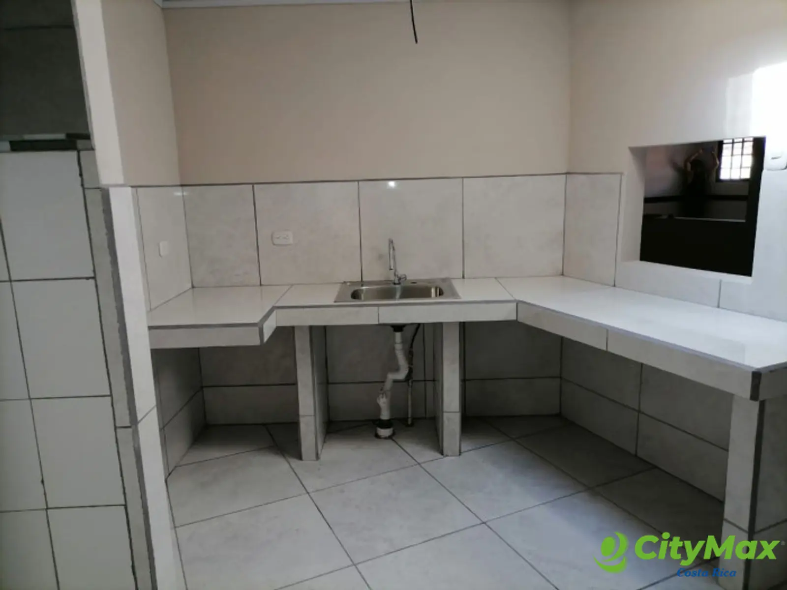 En venta local comercial y Apartamento en Heredia CR - foto 9
