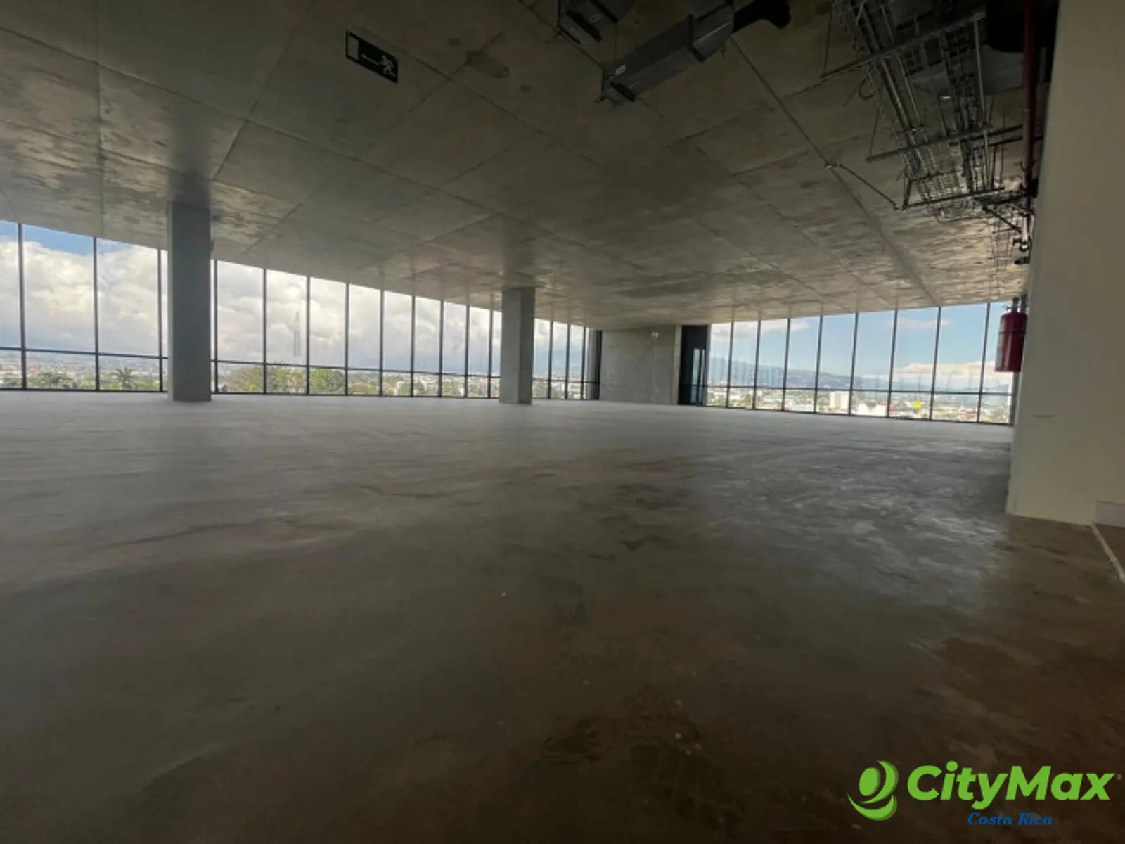 Hermosa Oficina de 445m2 en Alquiler en San Pedro - foto 4