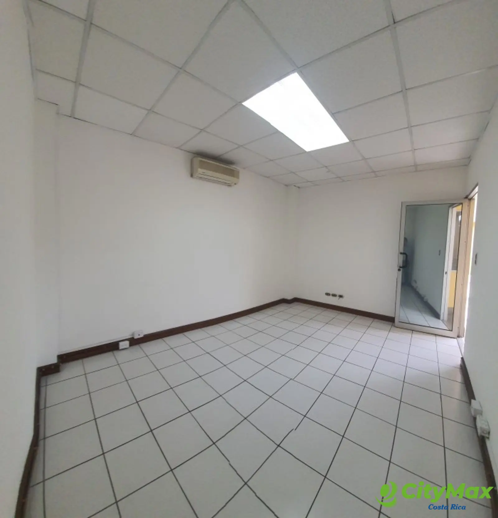 Oficina en Alquiler cerca parque de la sabana San Jose - foto 4