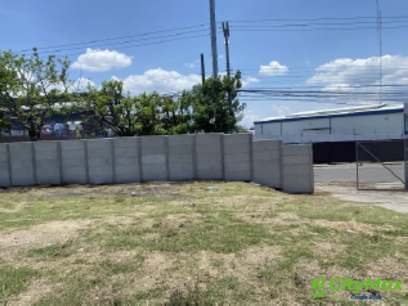 Terreno comercial en venta centro de Tibás San José CR - foto 3