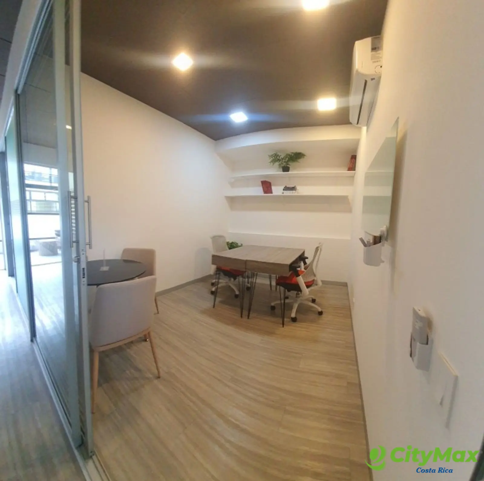 Moderna oficina en renta en Santa Ana centro San José - foto 3