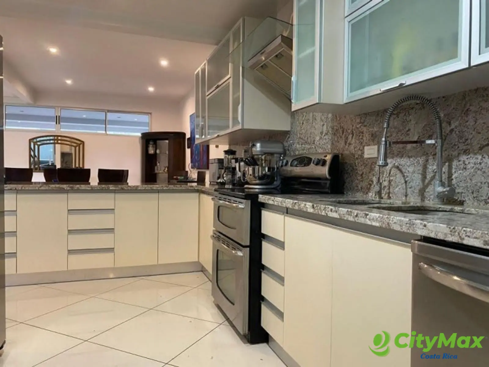 Rento lujosa casa Amueblada en Condominio en Escazú - foto 6
