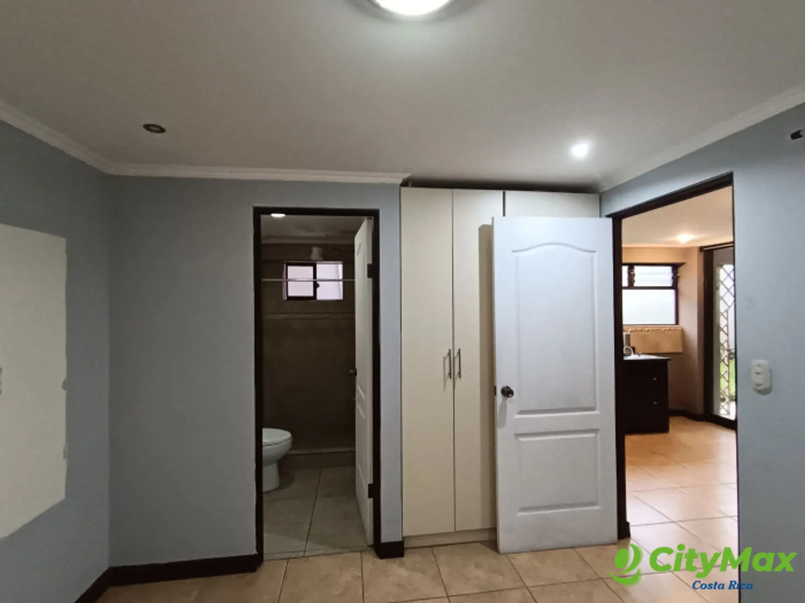 Hermosa Casa en Venta o Renta en Condominio en Moravia. - apartamento