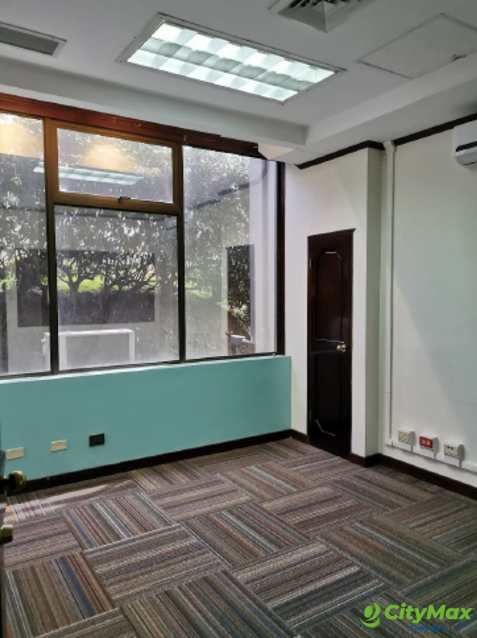 Oficinas en Alquiler con 1,056 m² en Barreal Heredia - foto 27