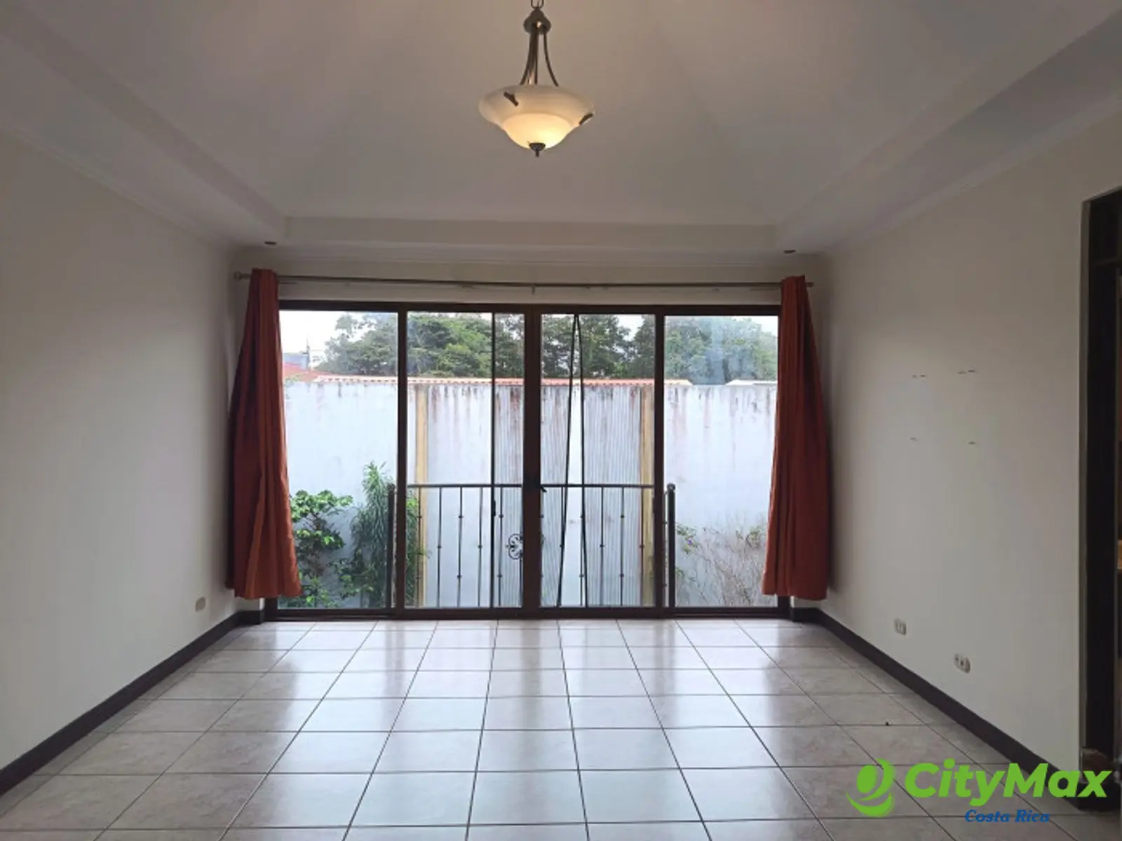 Hermosa Casa en Venta o Renta en Condominio en Moravia. - Habitación principal