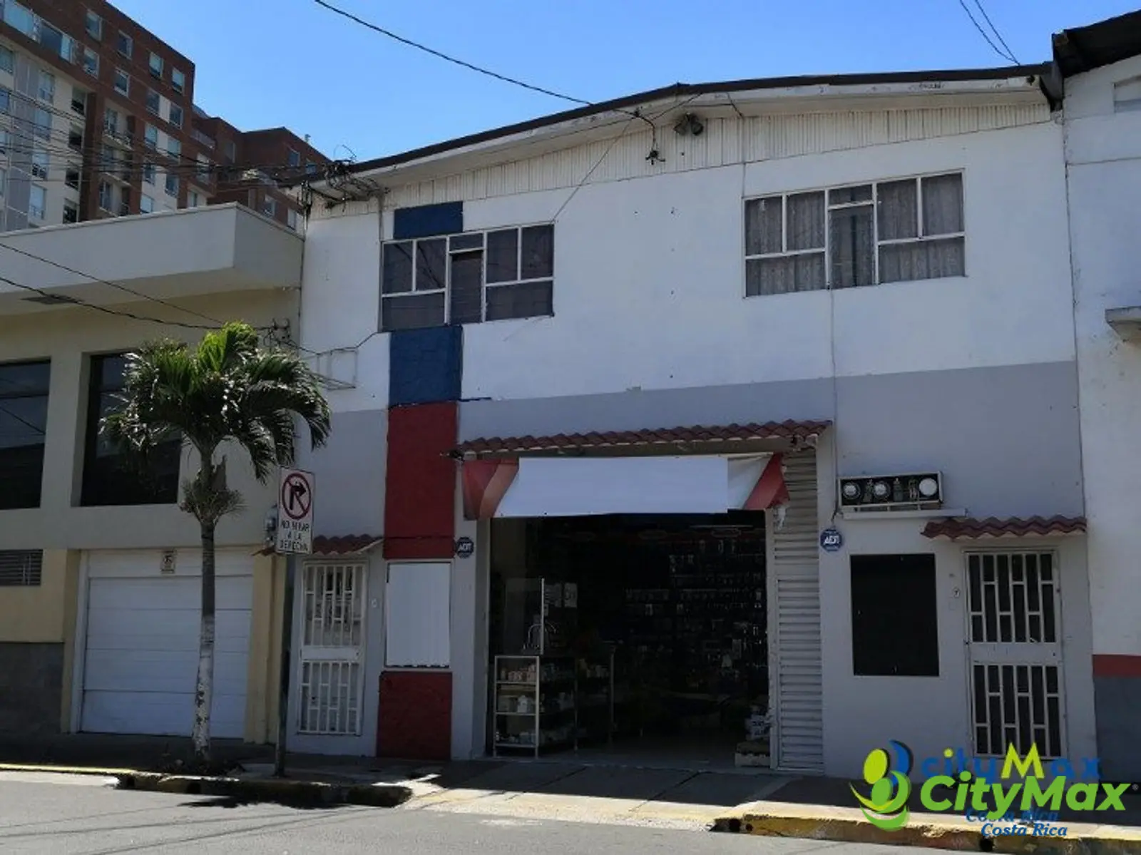 Se vende Local con 2 Aptos. San Jose x Hotel Park Inn - foto 2