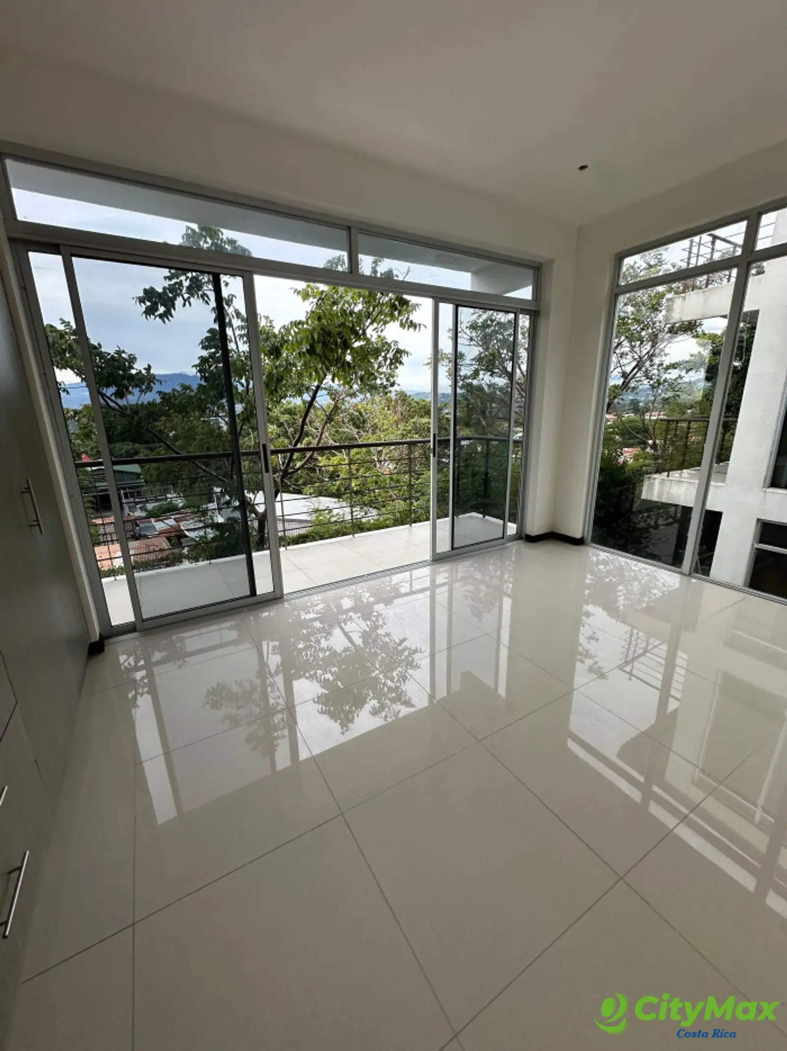 Apartamento en venta en Santa Ana en condominio - foto 8