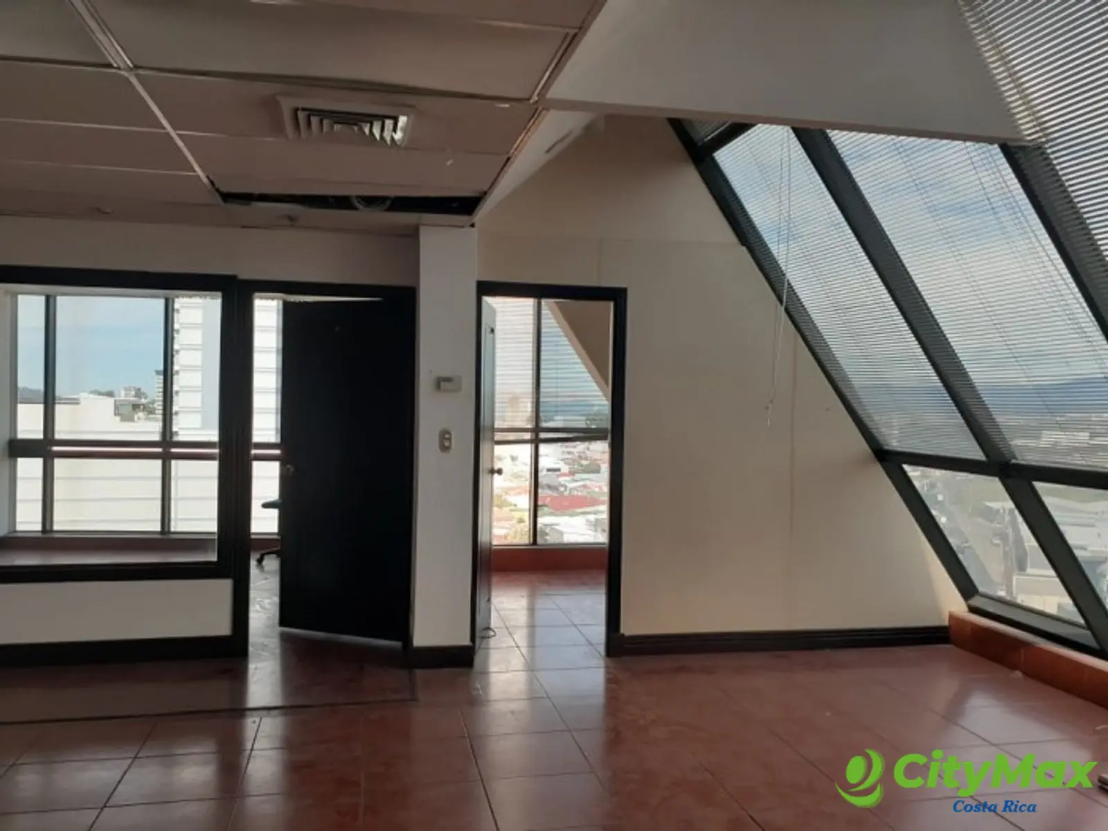 Amplia Oficina en Alquiler en Centro de San Jose CR - foto 6