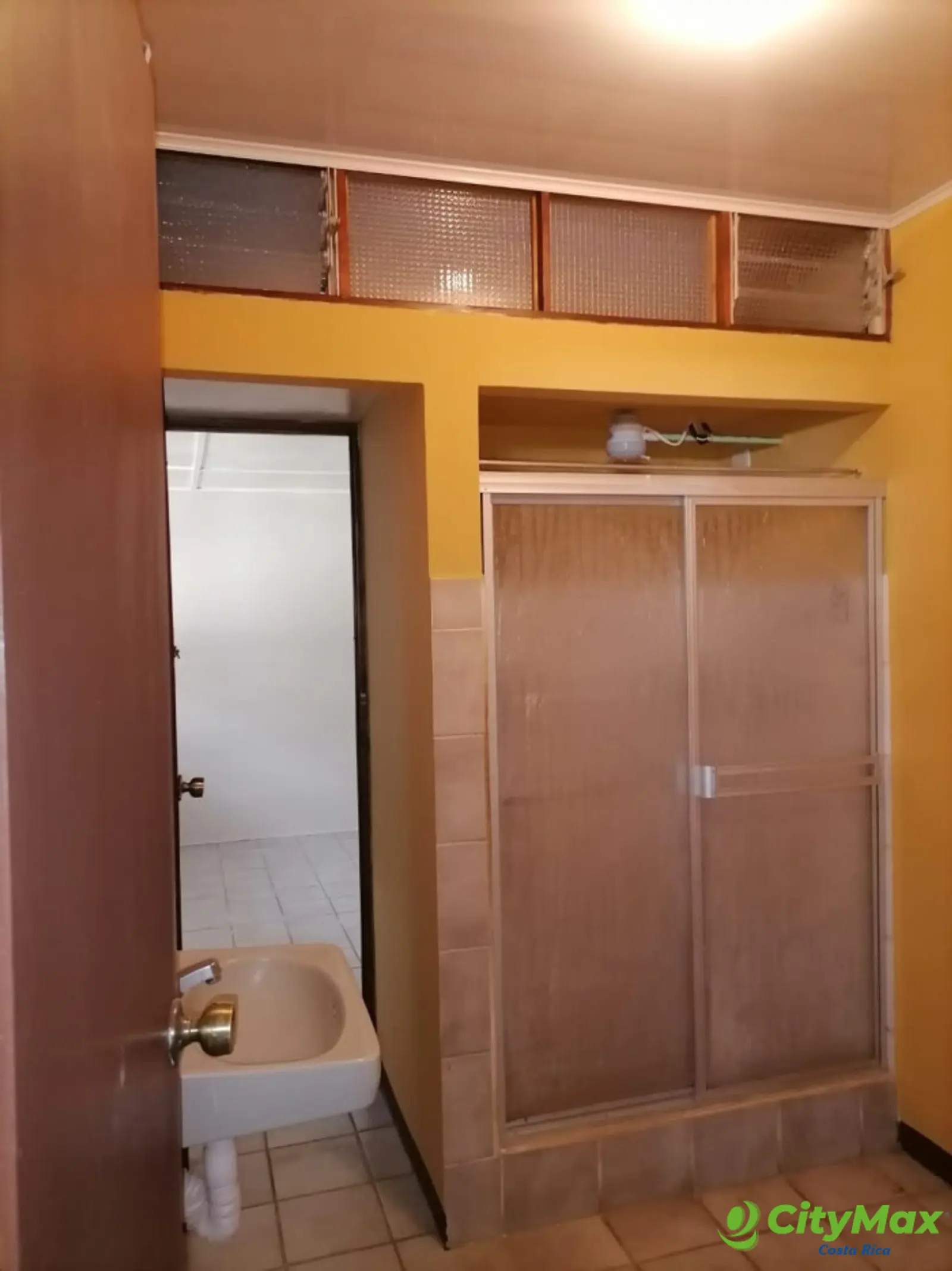 En venta local comercial y Apartamento en Heredia CR - foto 10