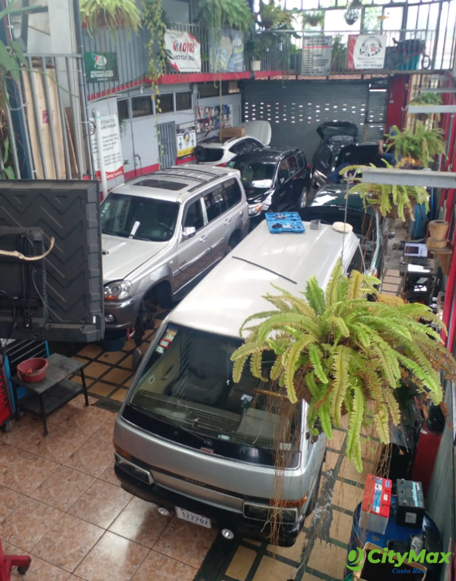 Edificio Comercial En Venta En Santa Cecilia, Heredia - Local o Bodega
