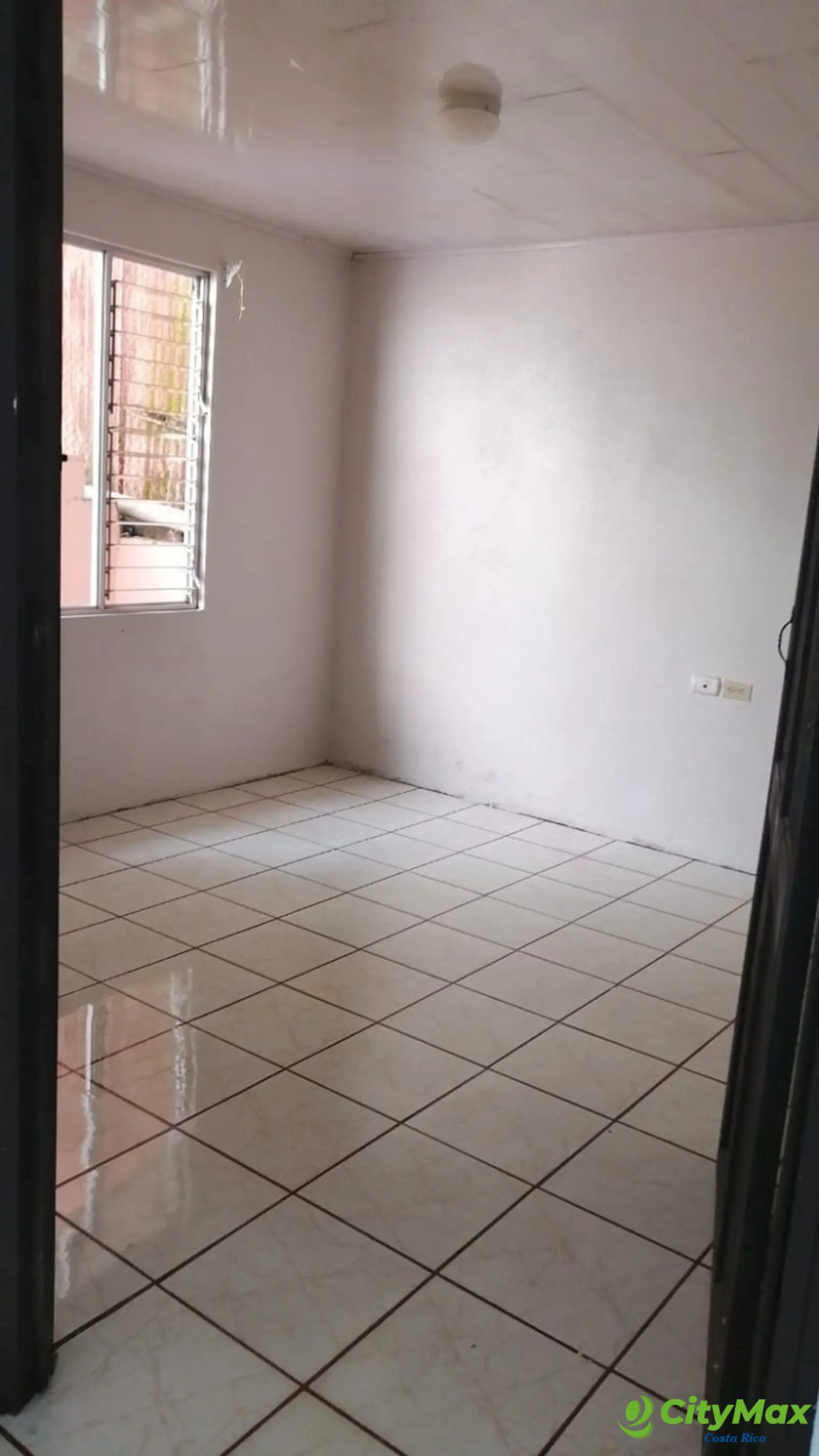 En Venta propiedad con 2 casas, 1 apartamento y 1 local - foto 5