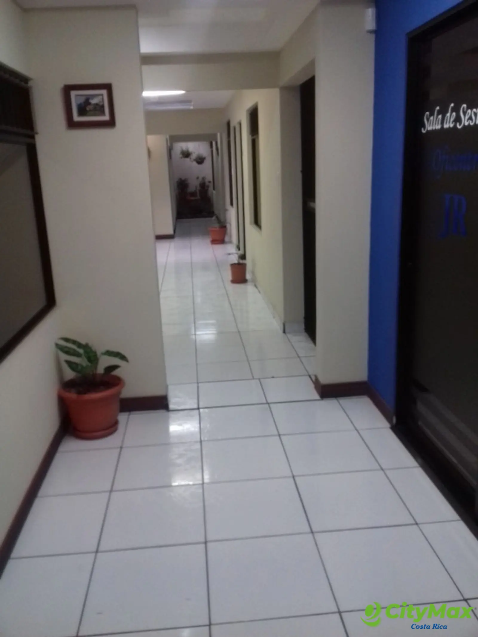 Oficina en Alquiler Cerca de Paseo Colón, San José. - foto 9