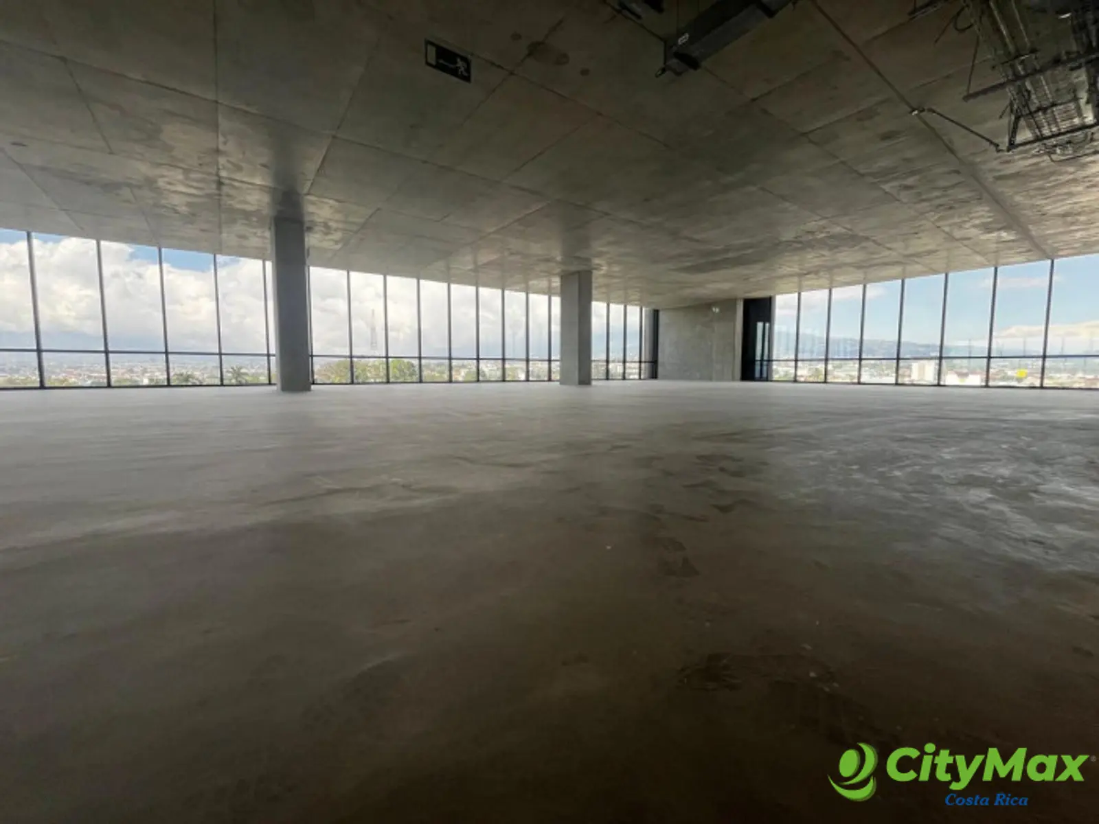 Hermosa Oficina de 445m2 en Alquiler en San Pedro - foto 2