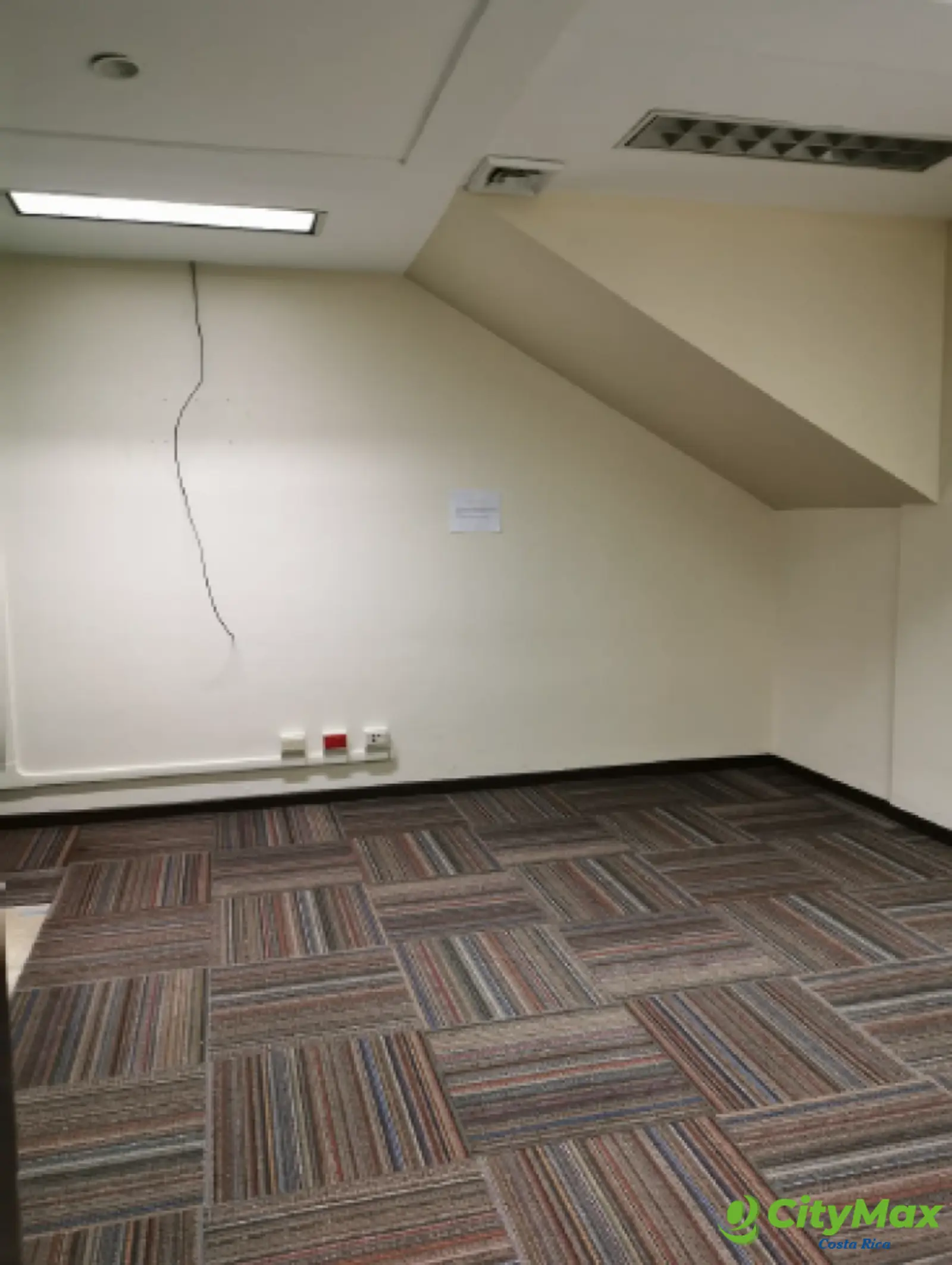 Oficinas en Alquiler con 1,056 m² en Barreal Heredia - foto 24