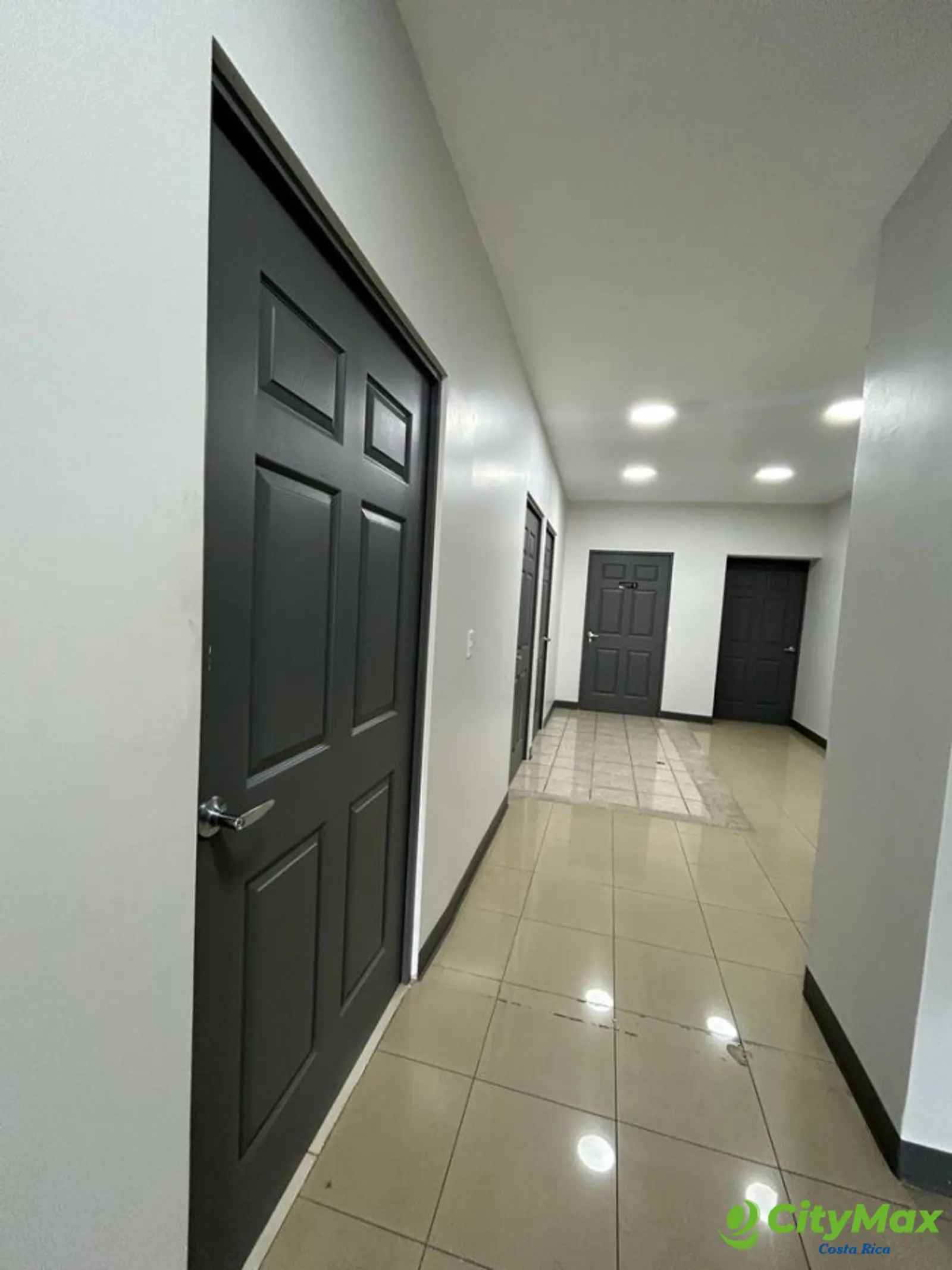 Edificio Corporativo de 690 m2 en Renta en La Uruca SJ. - foto 6