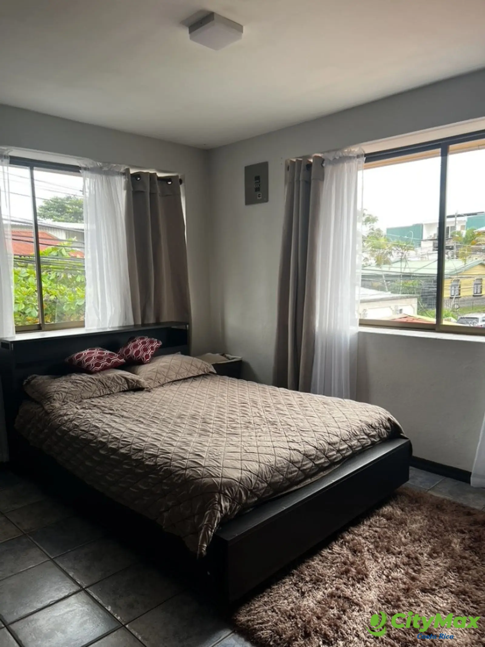 Hermosa casa esquinera en Venta en San Rafael Abajo - foto 12