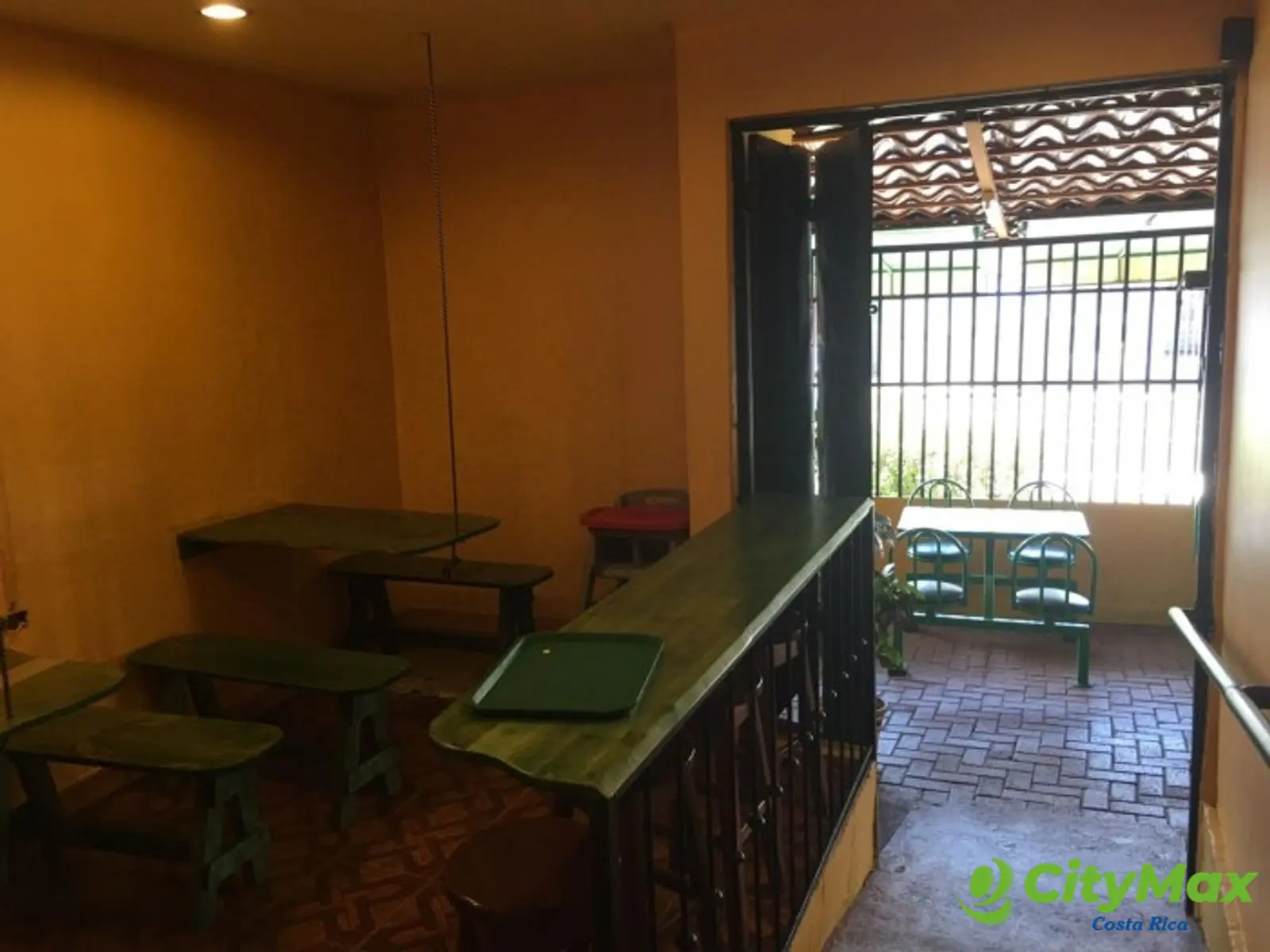 Local Comercial Esquinero en Venta en Heredia Centro - foto 2