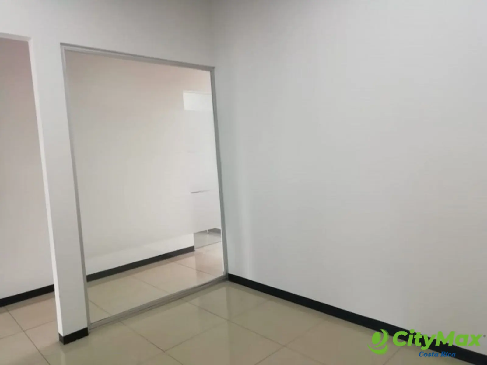 Cómodas Oficinas en Alquiler en San Rafael de Escazú - foto 8
