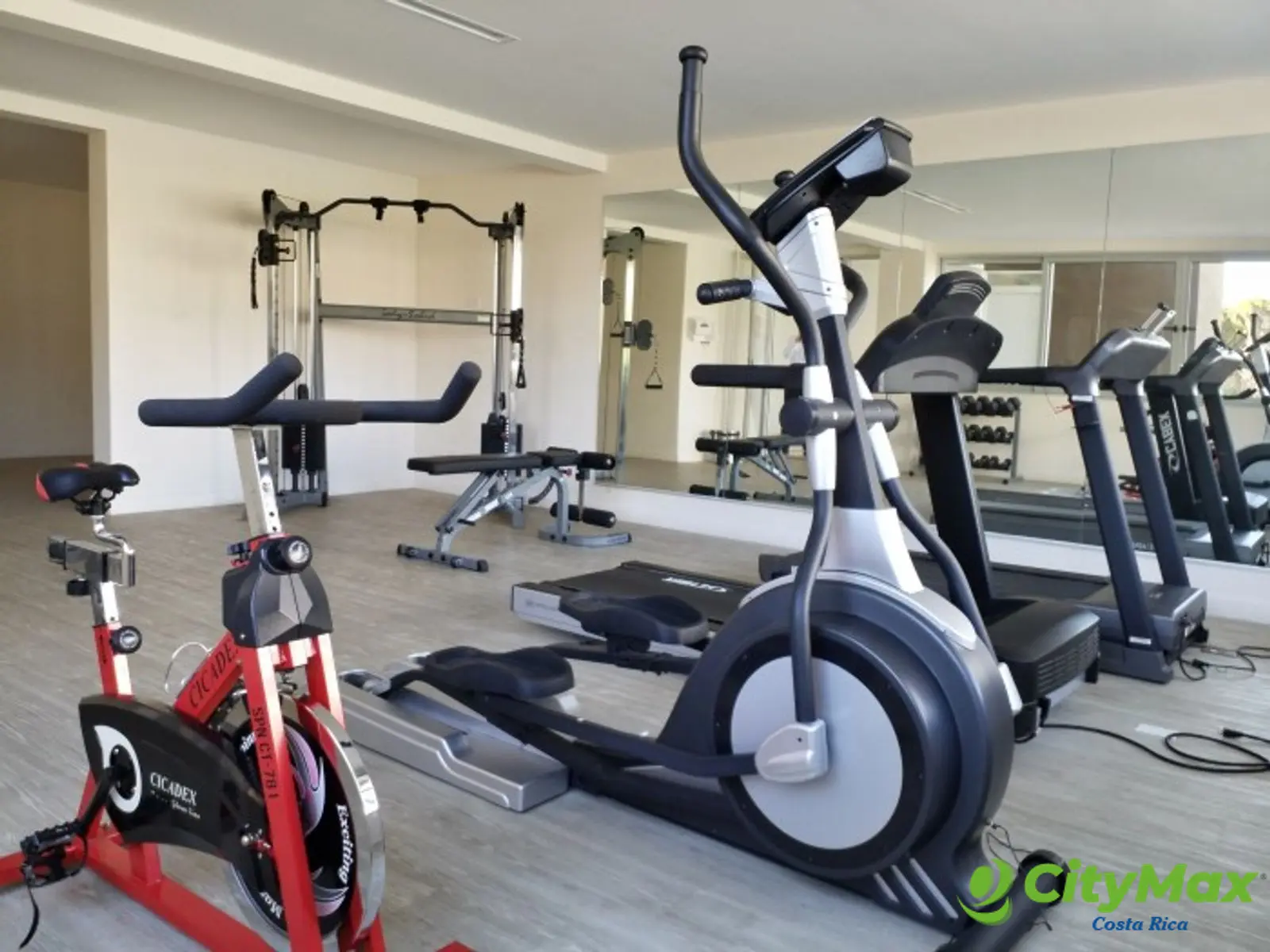 Apartamento moderno en venta en Escazú San Rafael - foto 4
